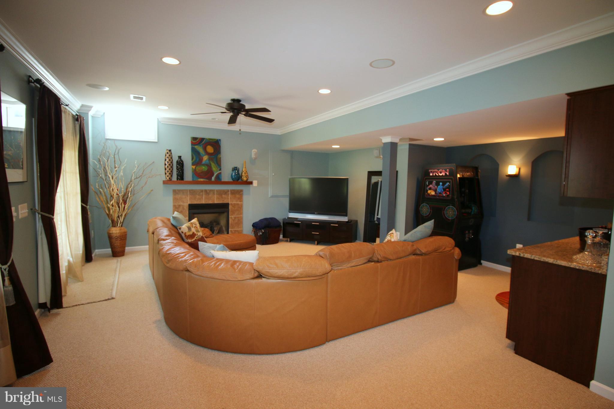 SOUTH RIDING - Residential