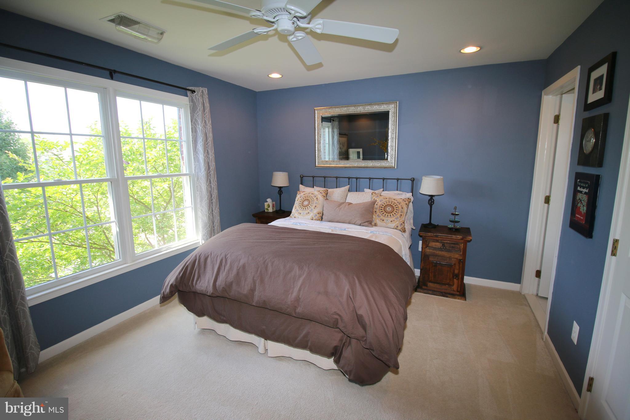 SOUTH RIDING - Residential