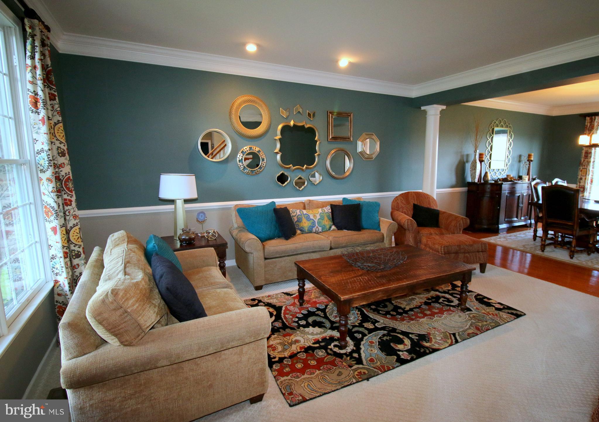 SOUTH RIDING - Residential