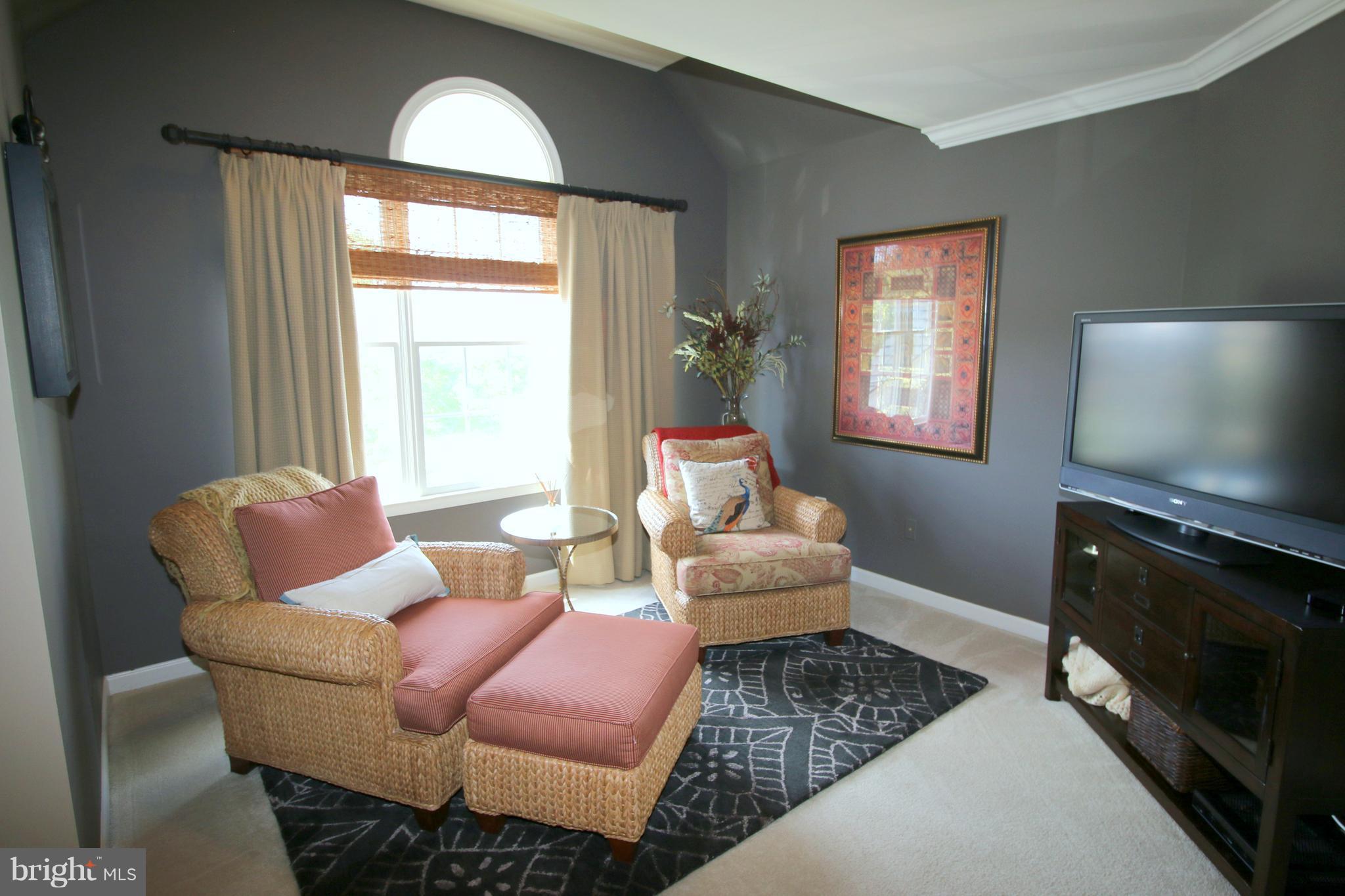 SOUTH RIDING - Residential