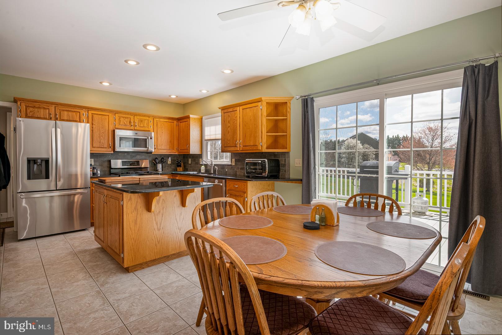 WOODS EDGE - Residential