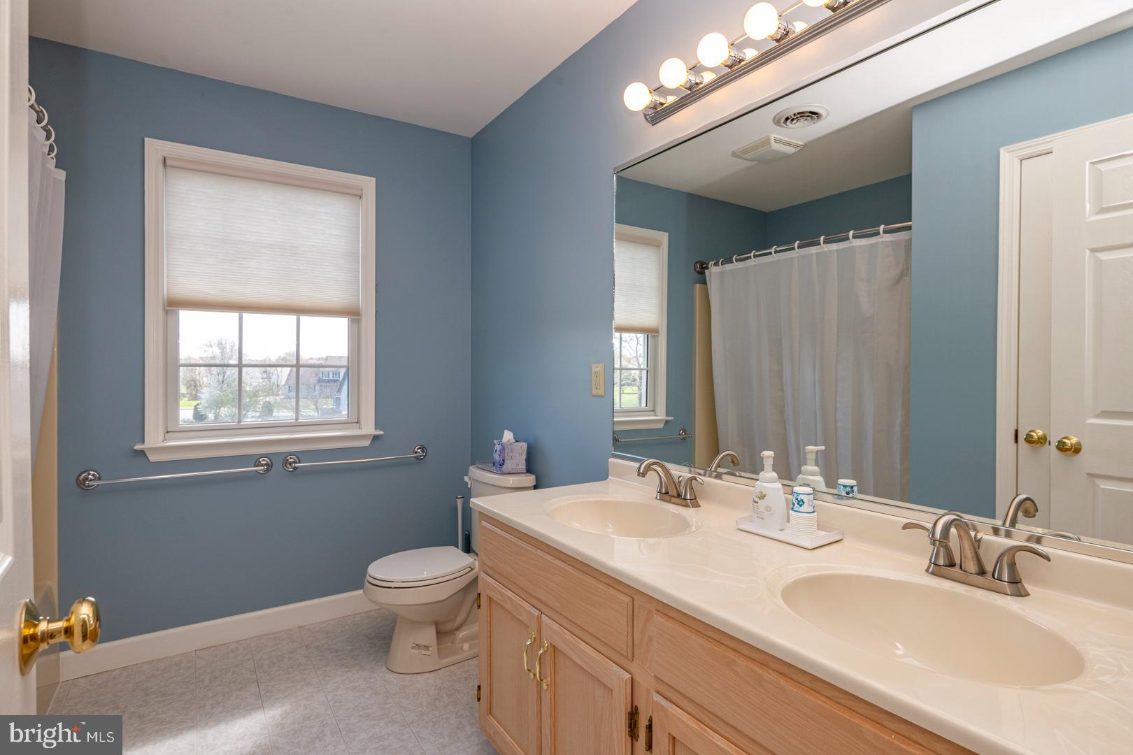 WOODS EDGE - Residential