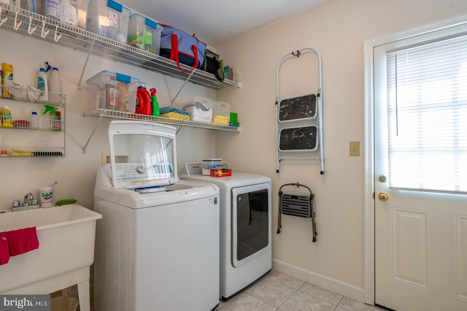 WOODS EDGE - Residential