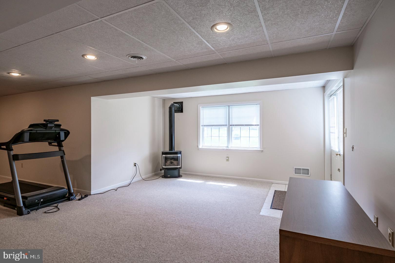 WOODS EDGE - Residential