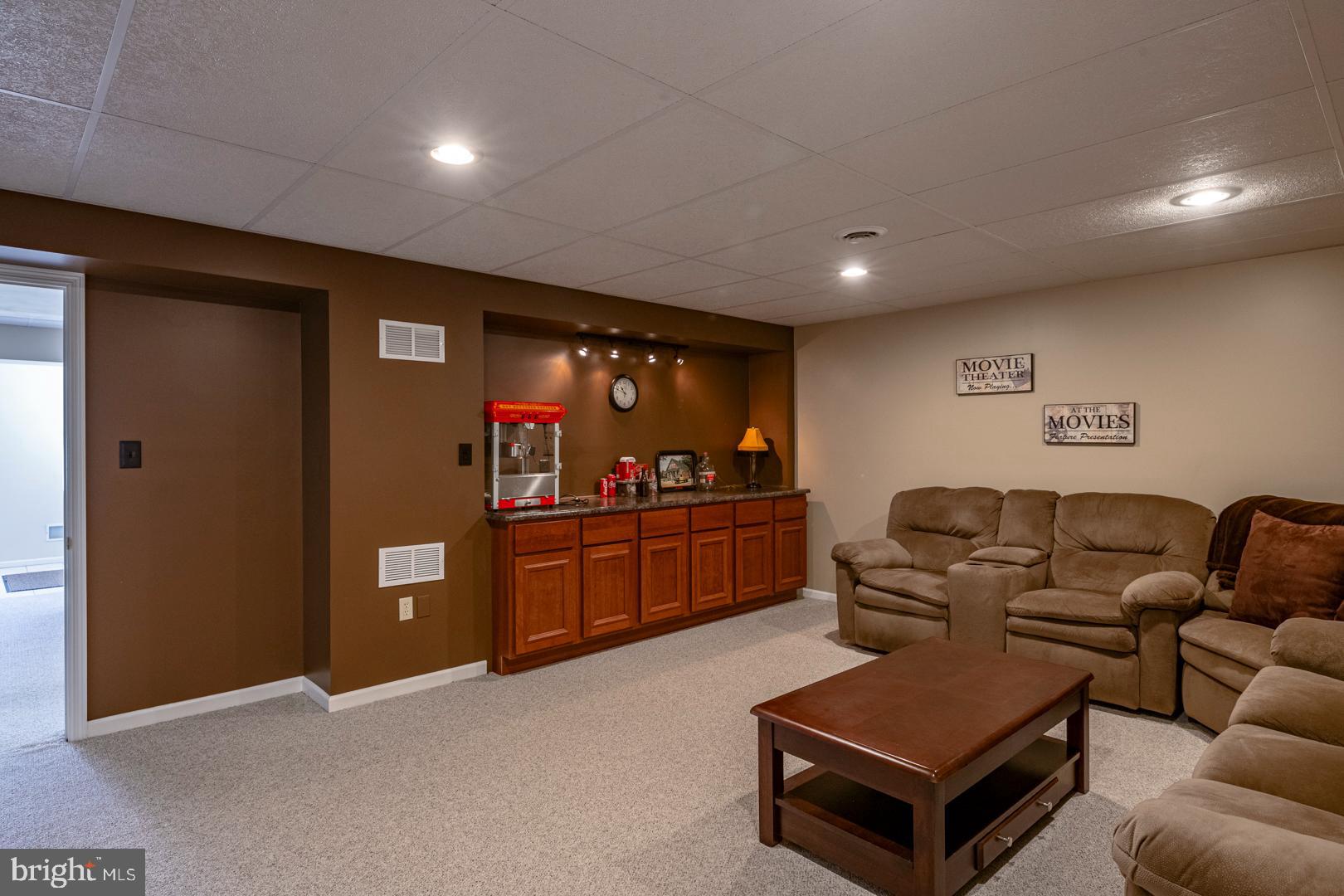 WOODS EDGE - Residential