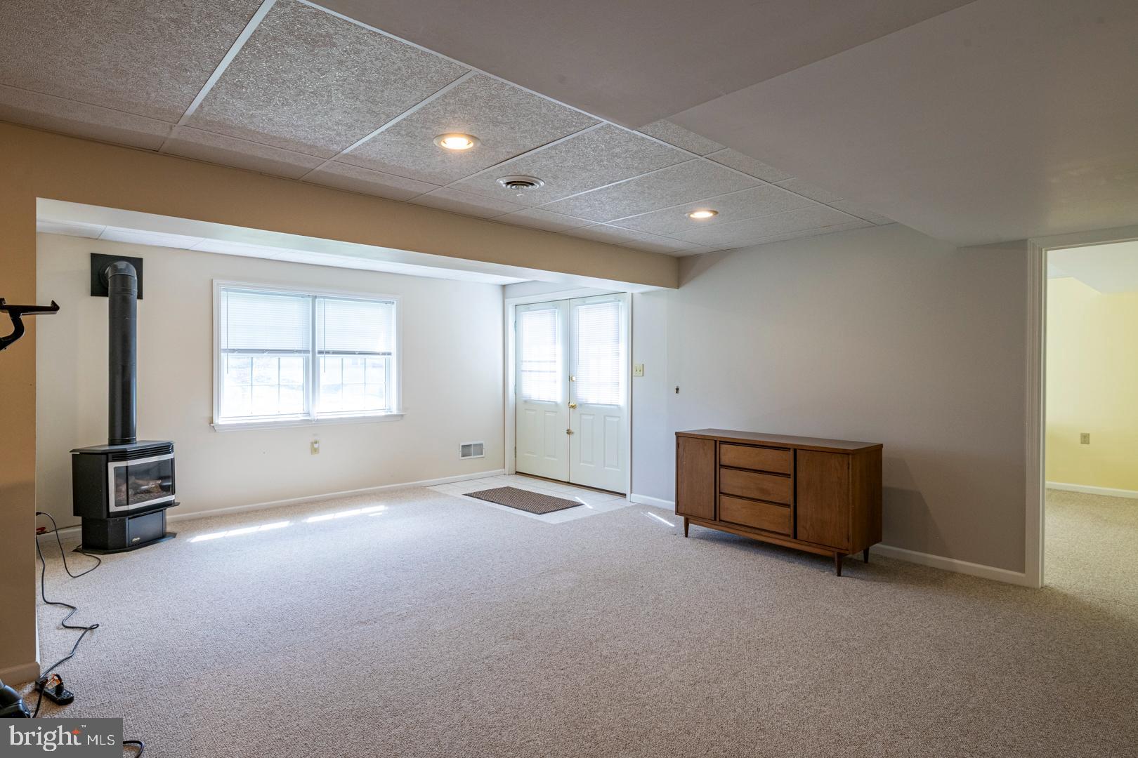 WOODS EDGE - Residential