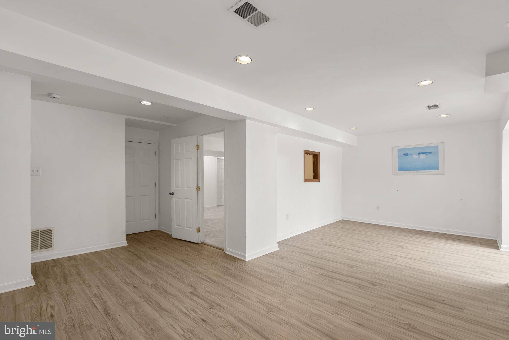 BRIARS ACRES - Residential