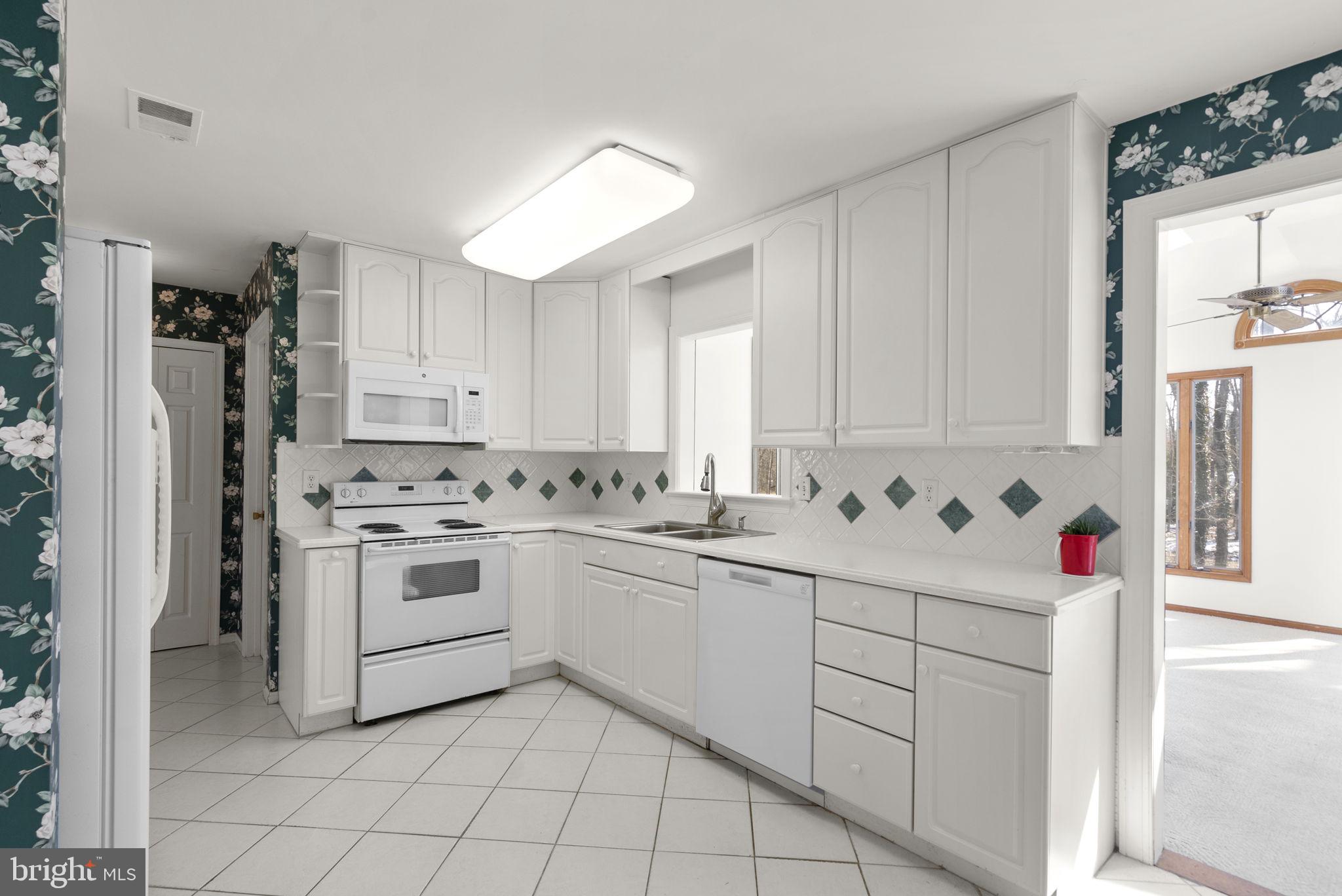 BRIARS ACRES - Residential