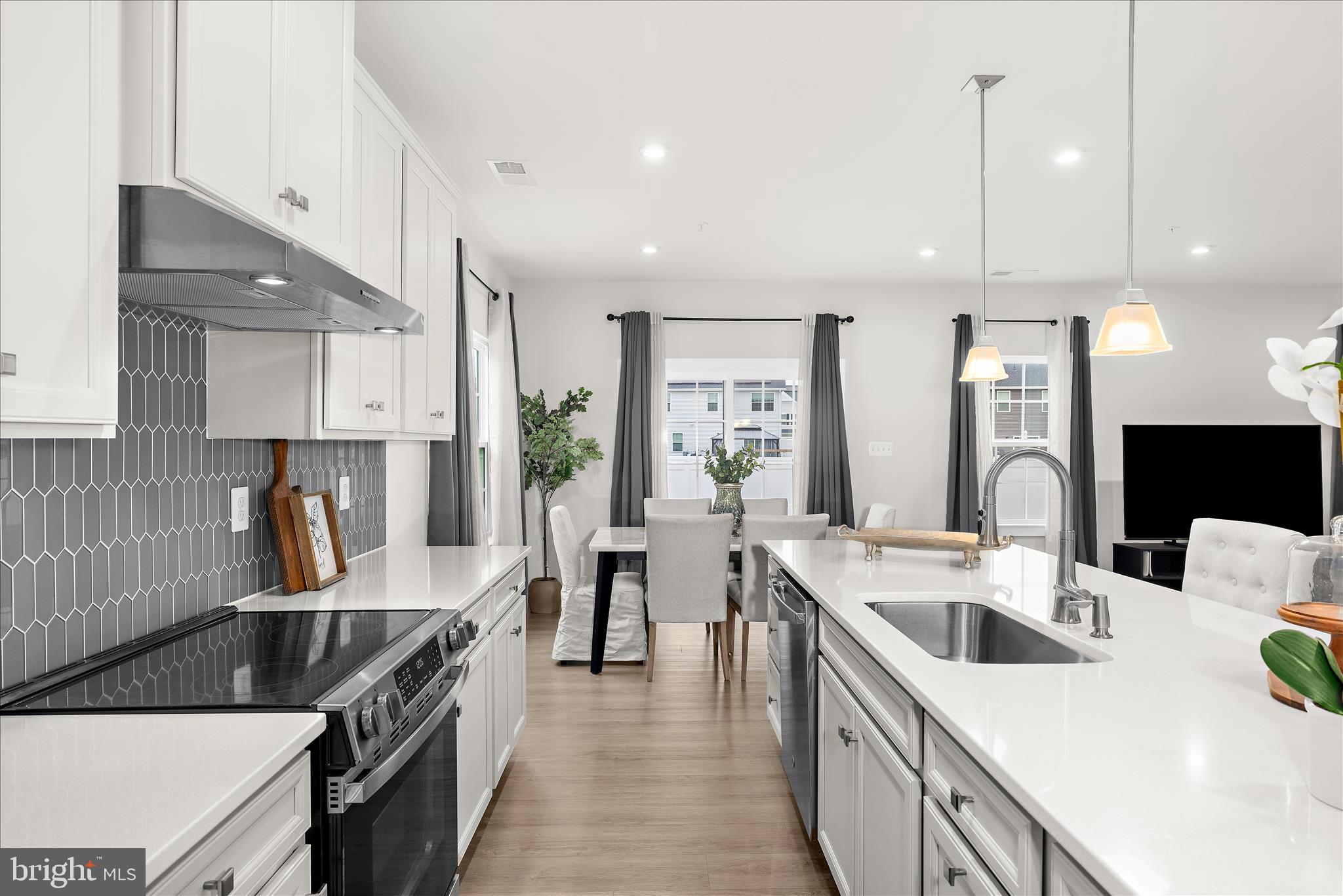 PERRY'S RETREAT - Residential