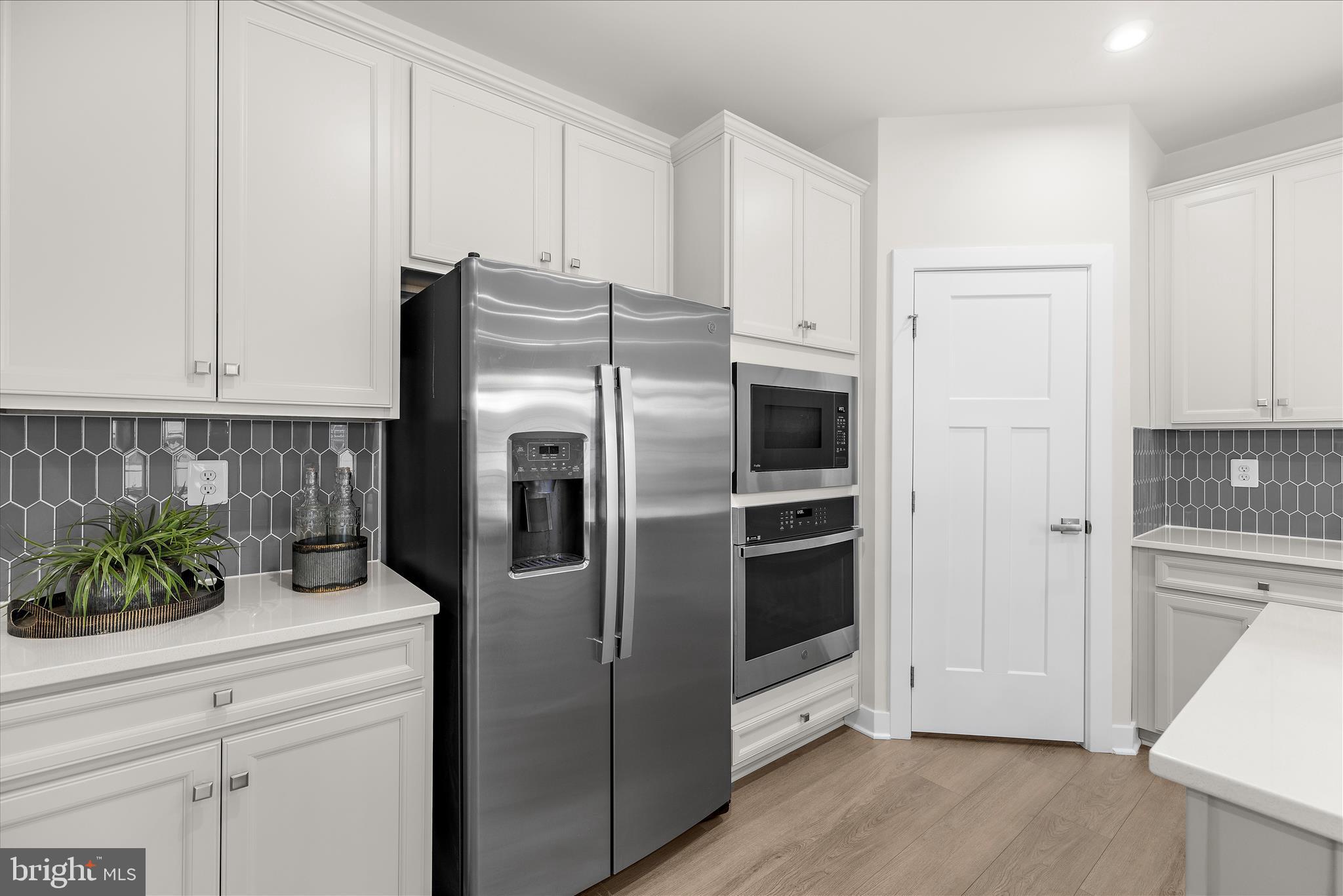 PERRY'S RETREAT - Residential