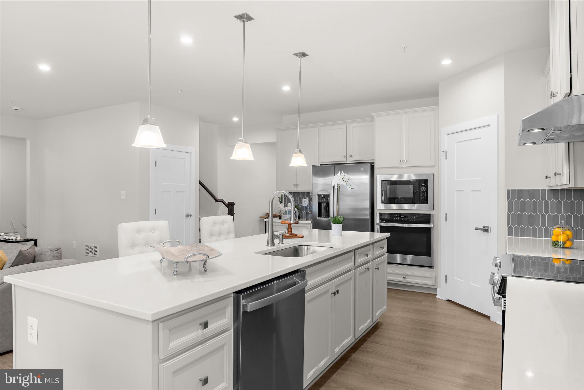 PERRY'S RETREAT - Residential