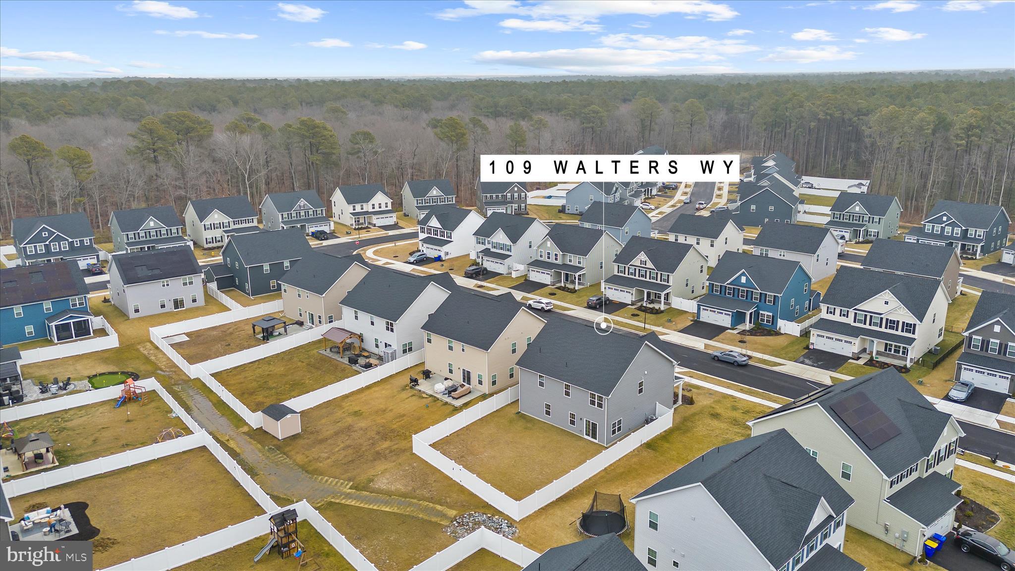 PERRY'S RETREAT - Residential