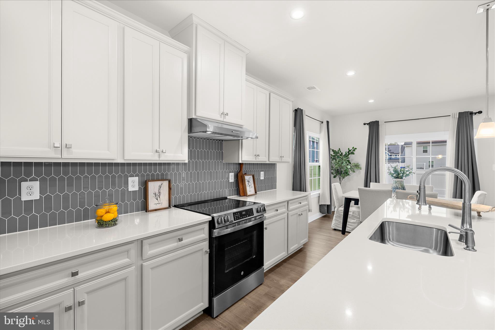 PERRY'S RETREAT - Residential