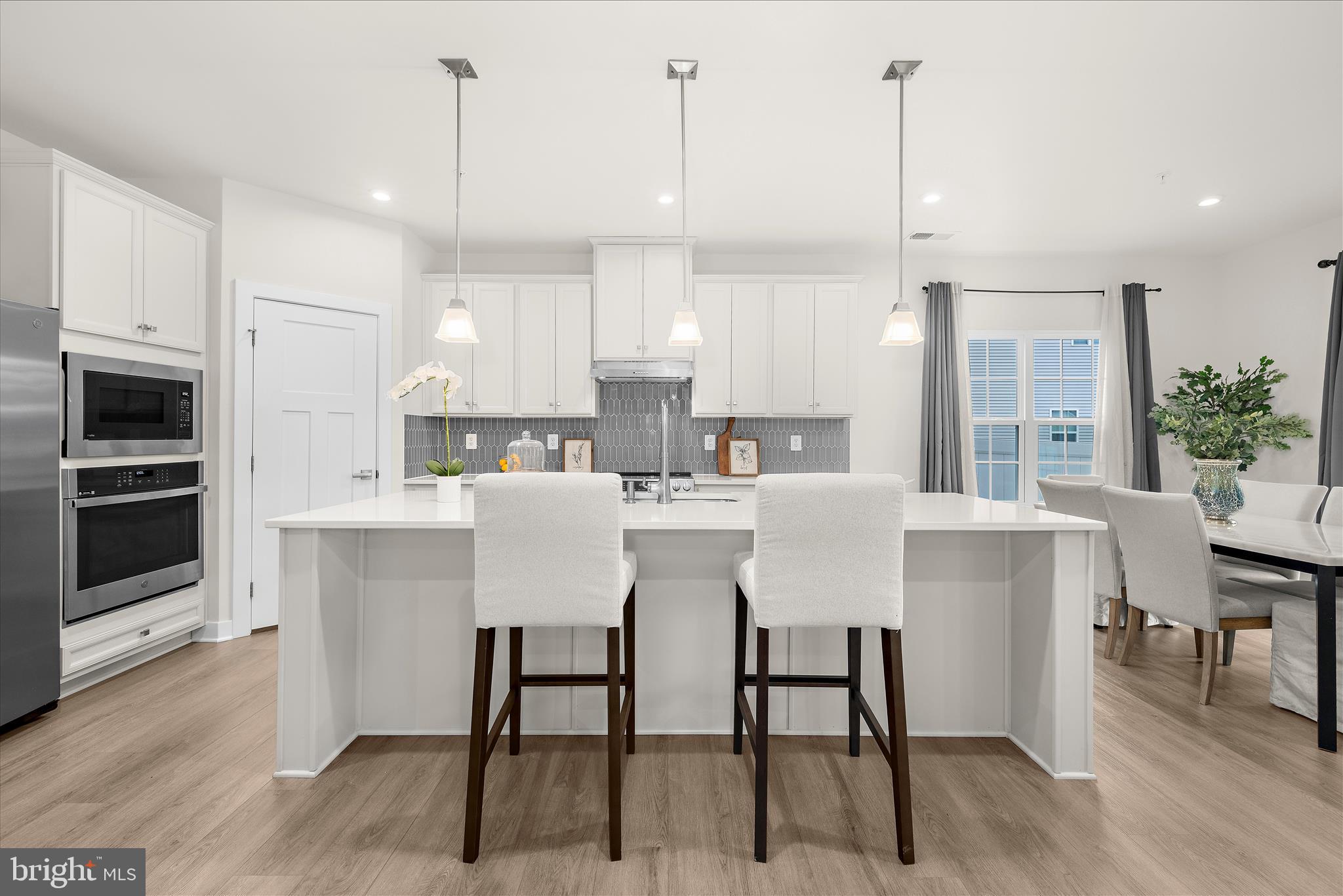 PERRY'S RETREAT - Residential