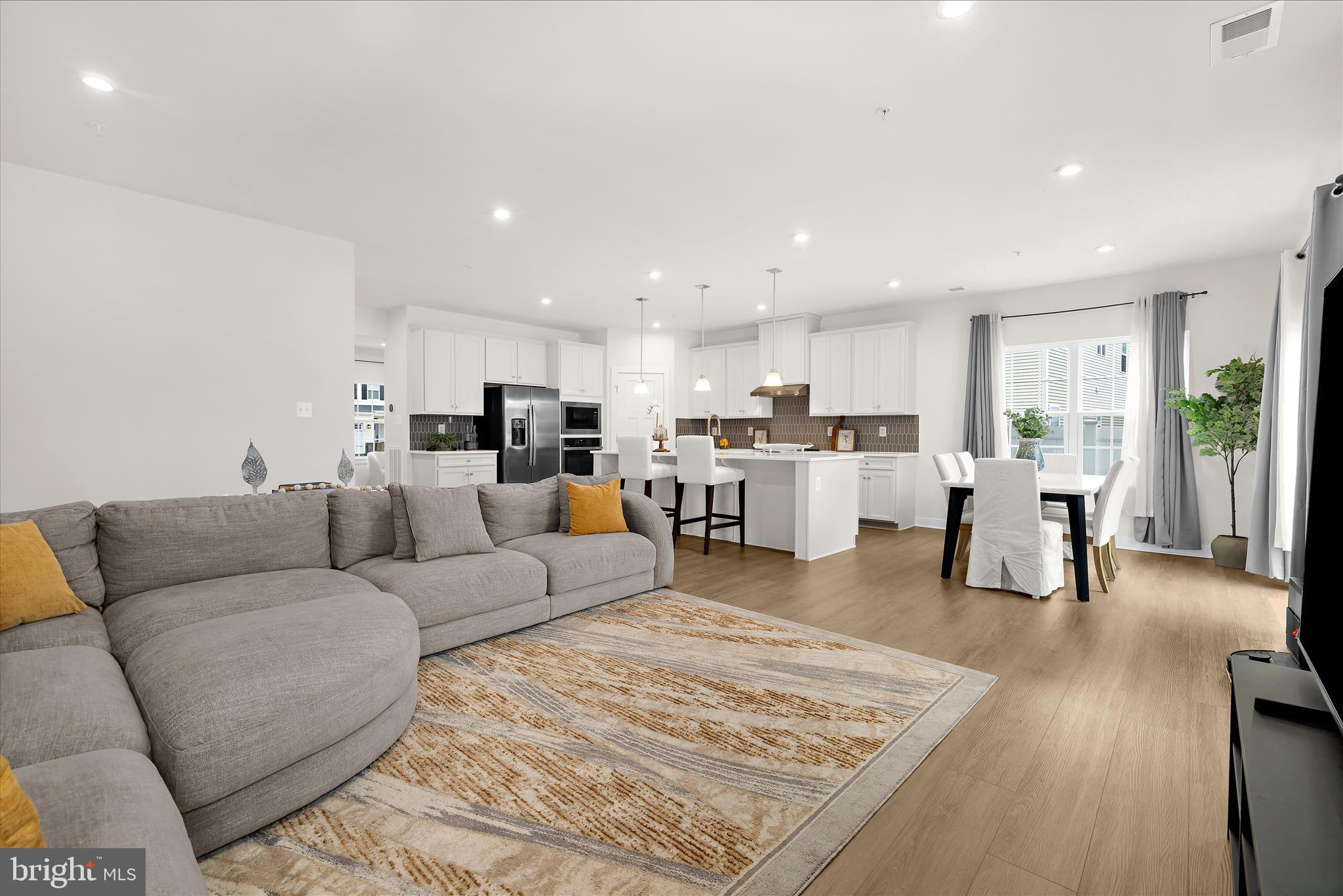 PERRY'S RETREAT - Residential