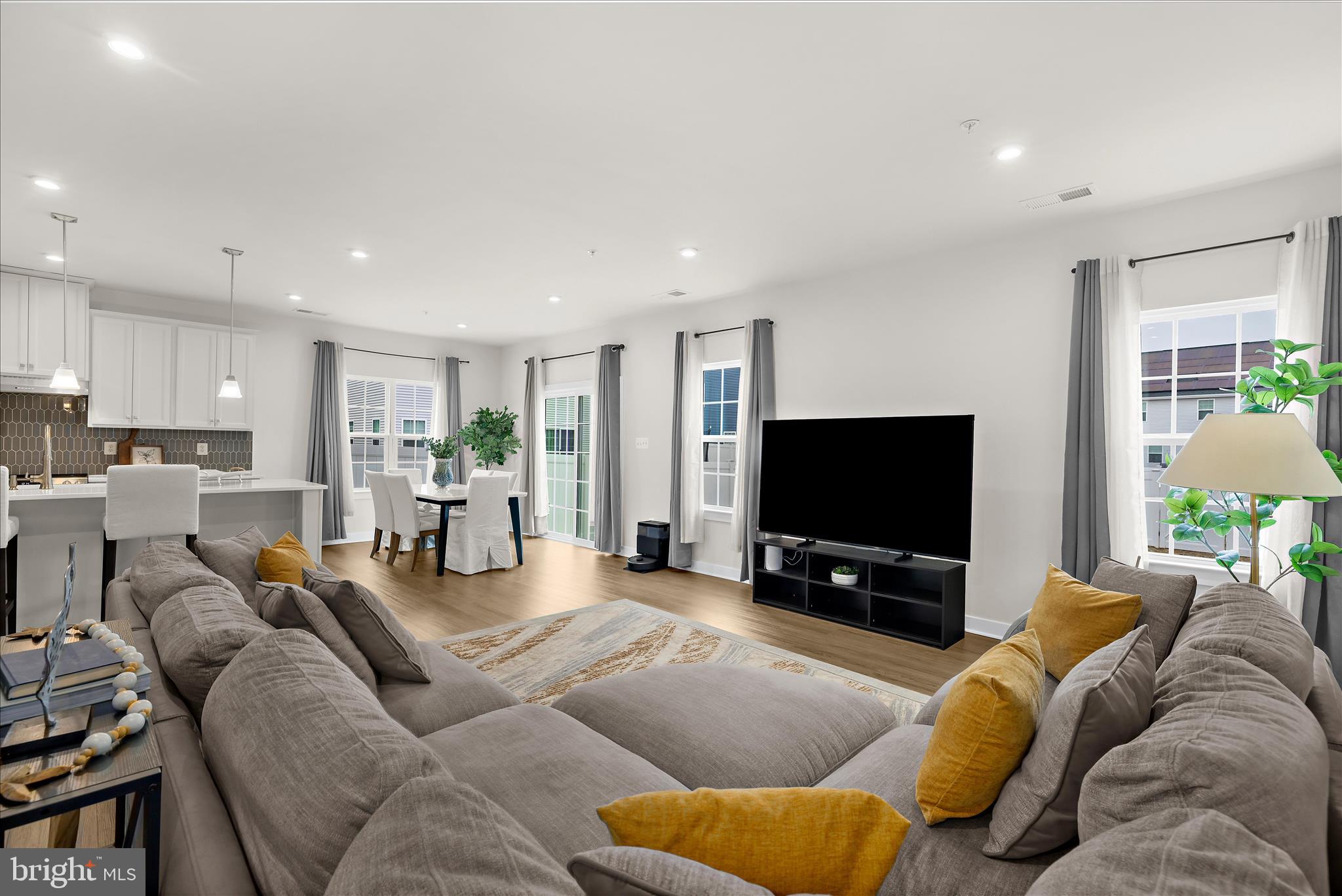 PERRY'S RETREAT - Residential