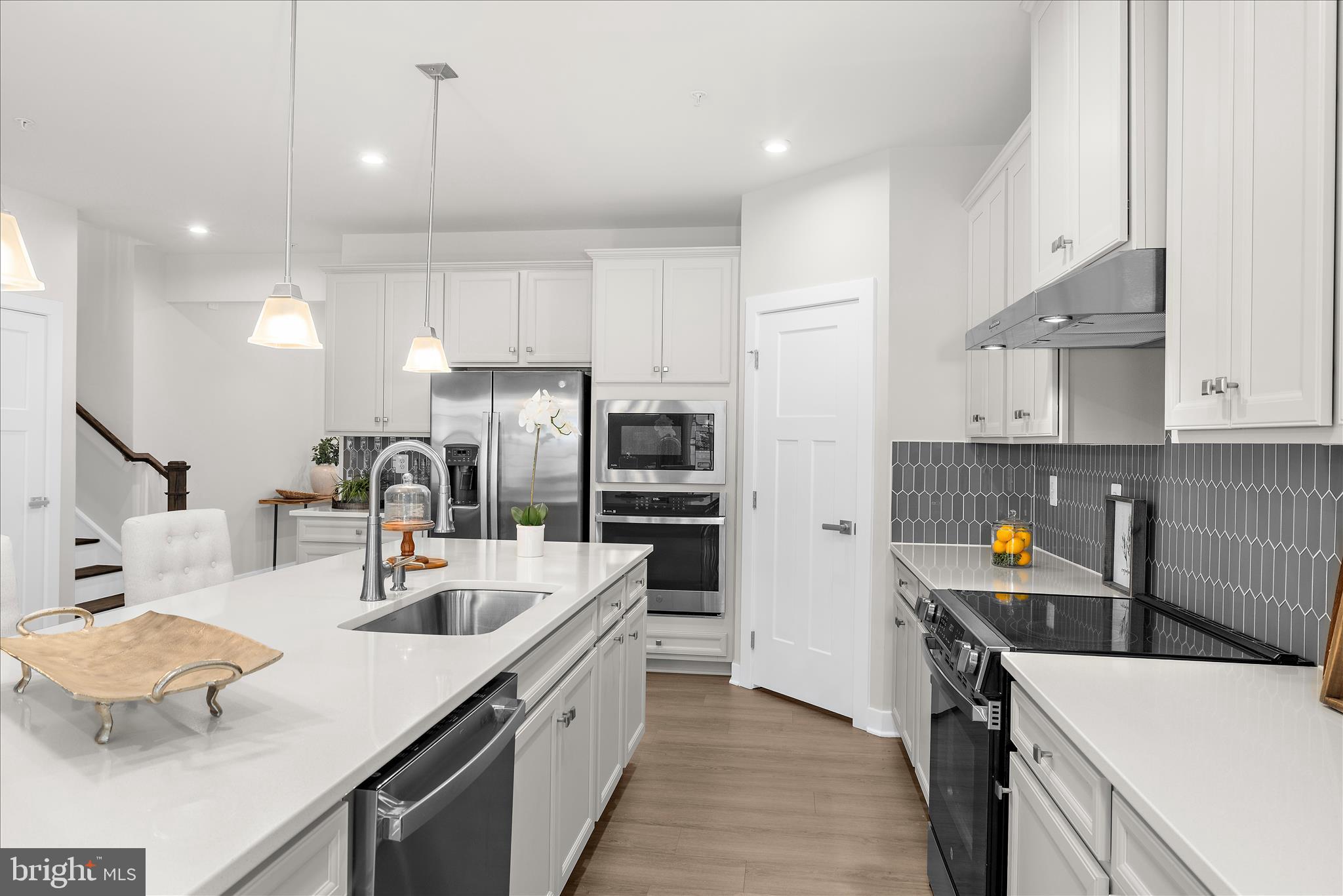 PERRY'S RETREAT - Residential