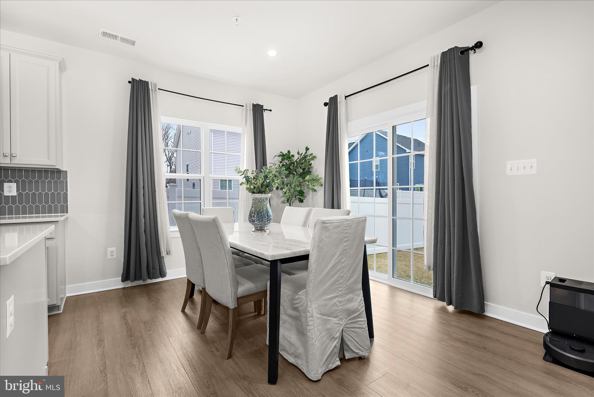 PERRY'S RETREAT - Residential