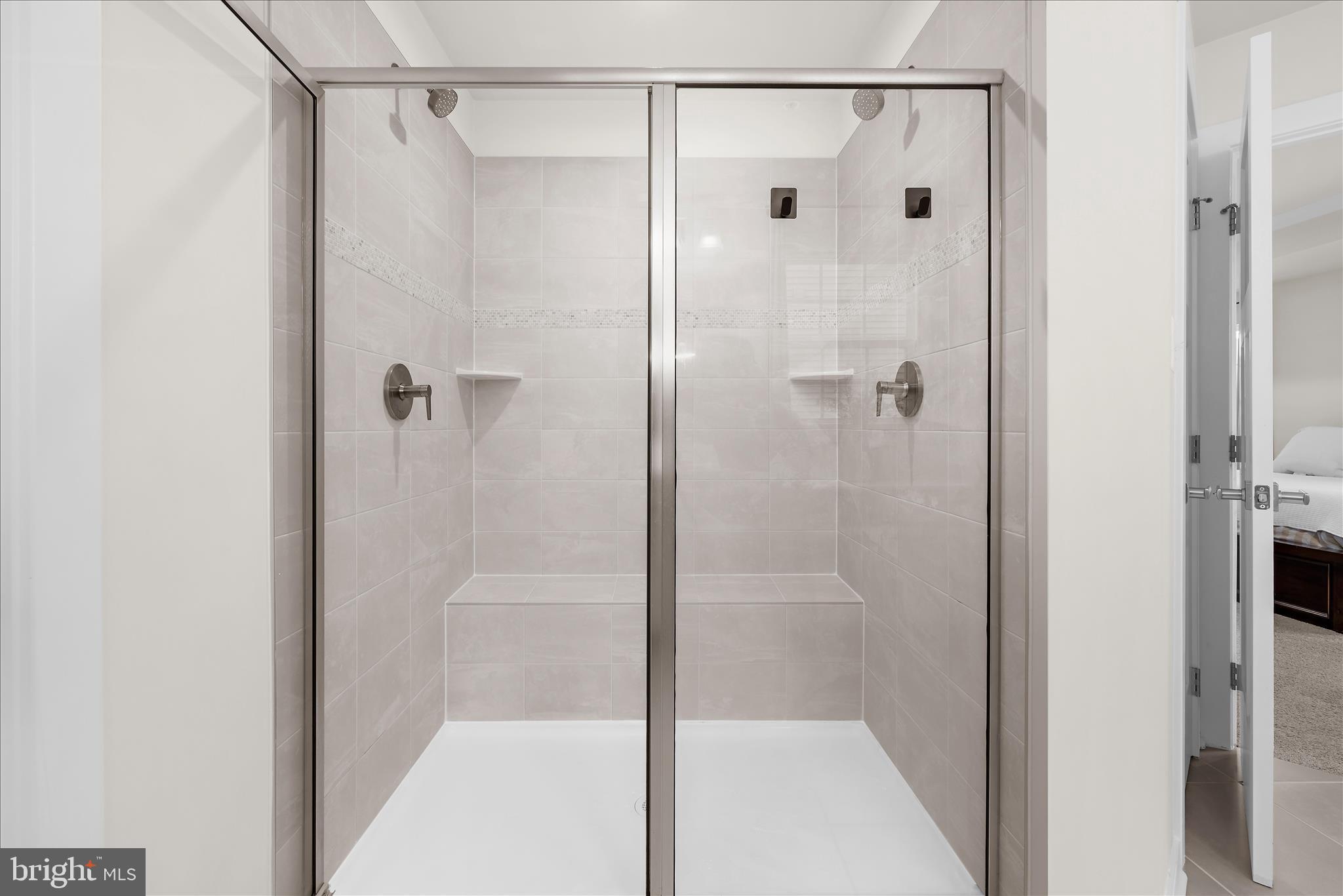 PERRY'S RETREAT - Residential