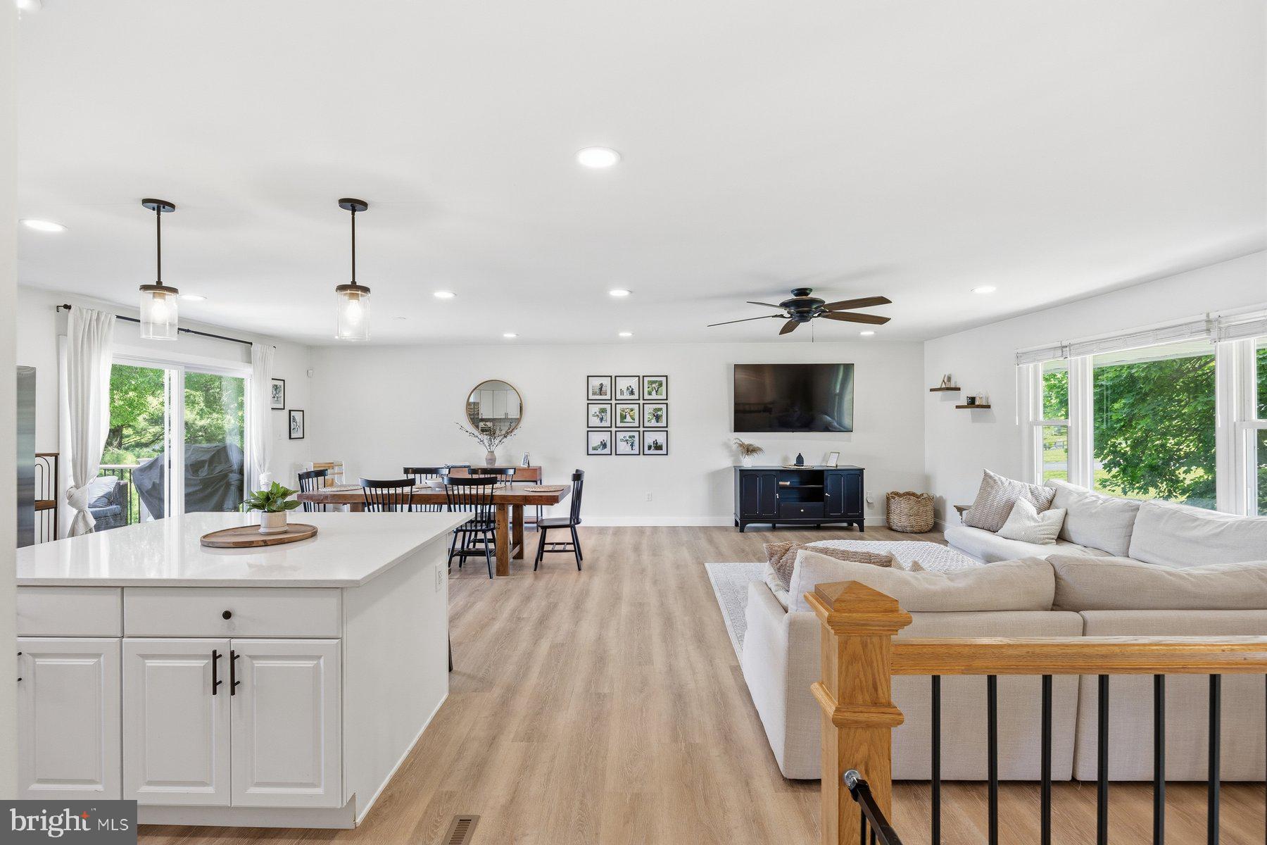 6410 CANDLEWICKE COURT