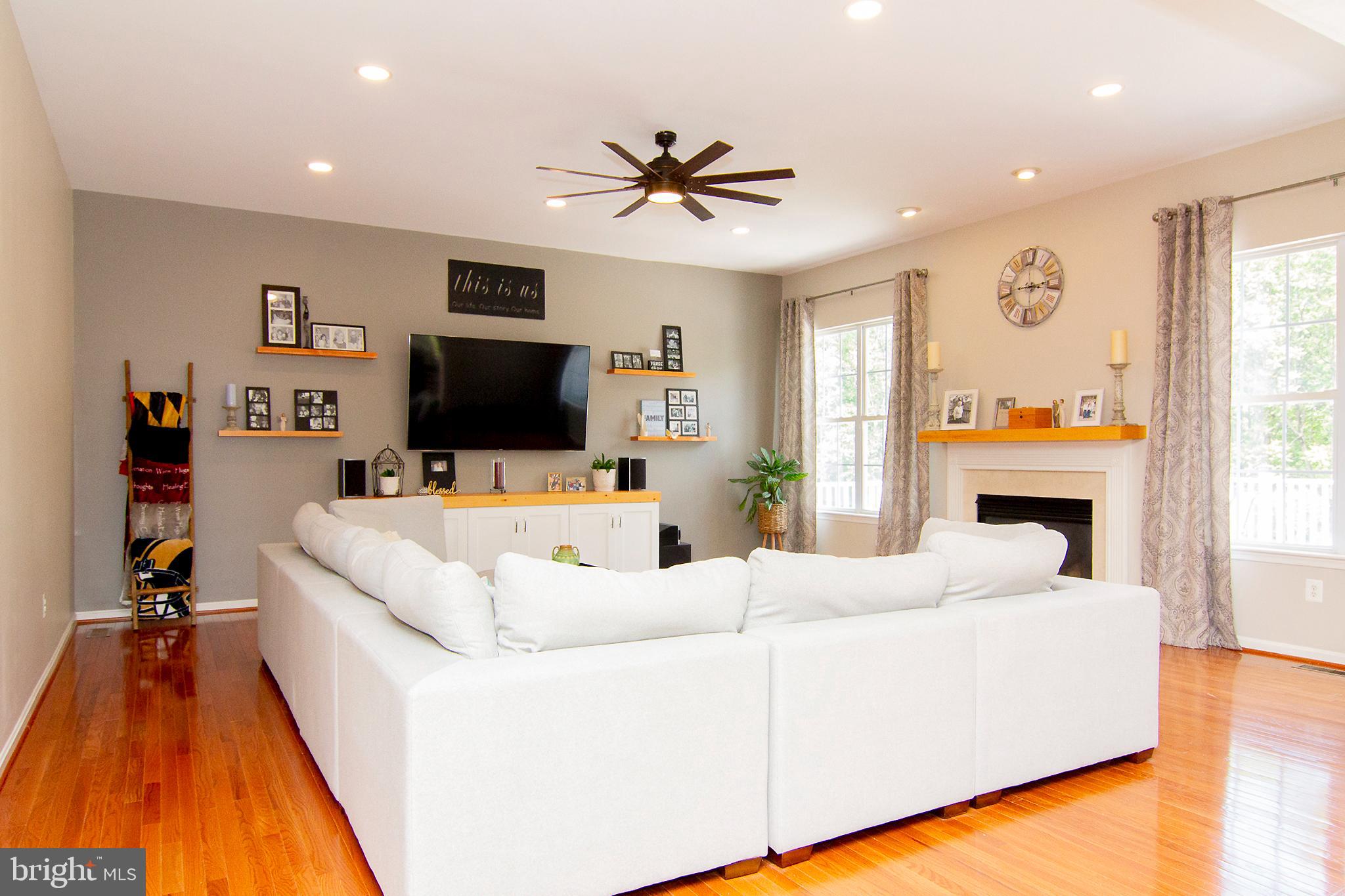 WOODSYDE ESTATES - Residential