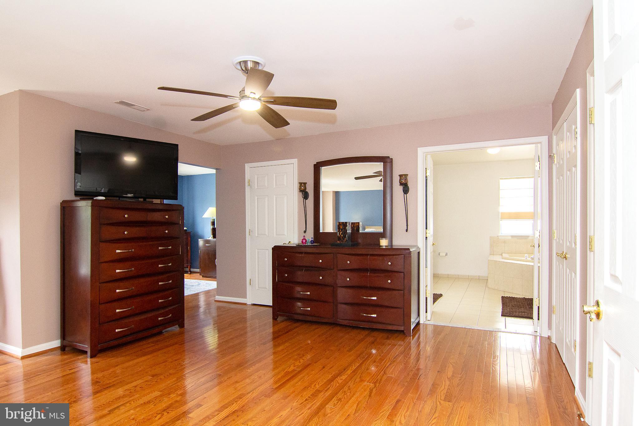 WOODSYDE ESTATES - Residential