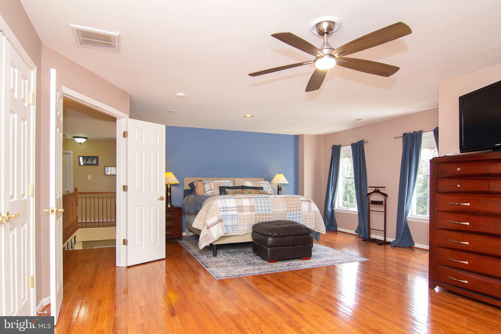 WOODSYDE ESTATES - Residential