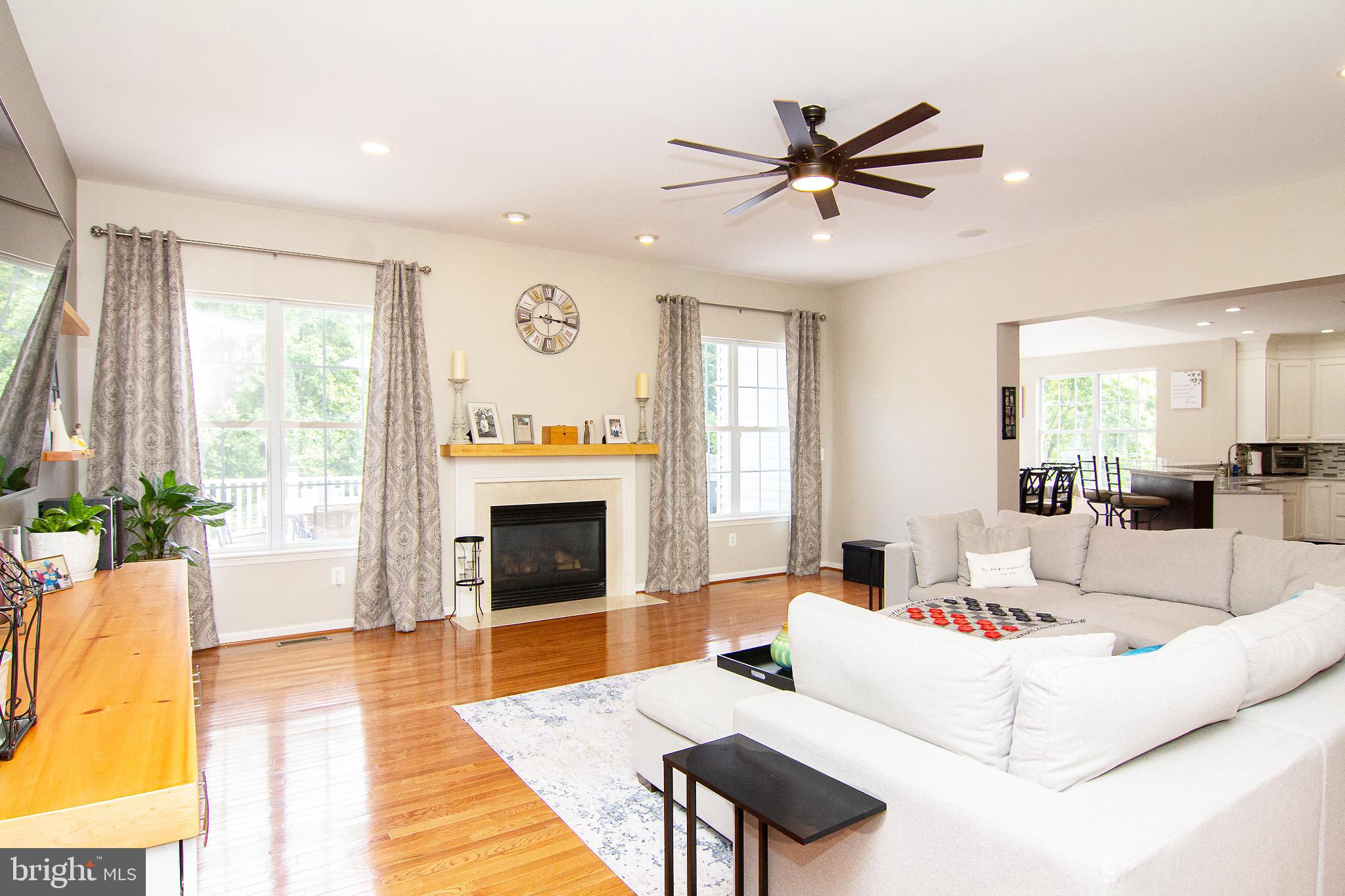 WOODSYDE ESTATES - Residential