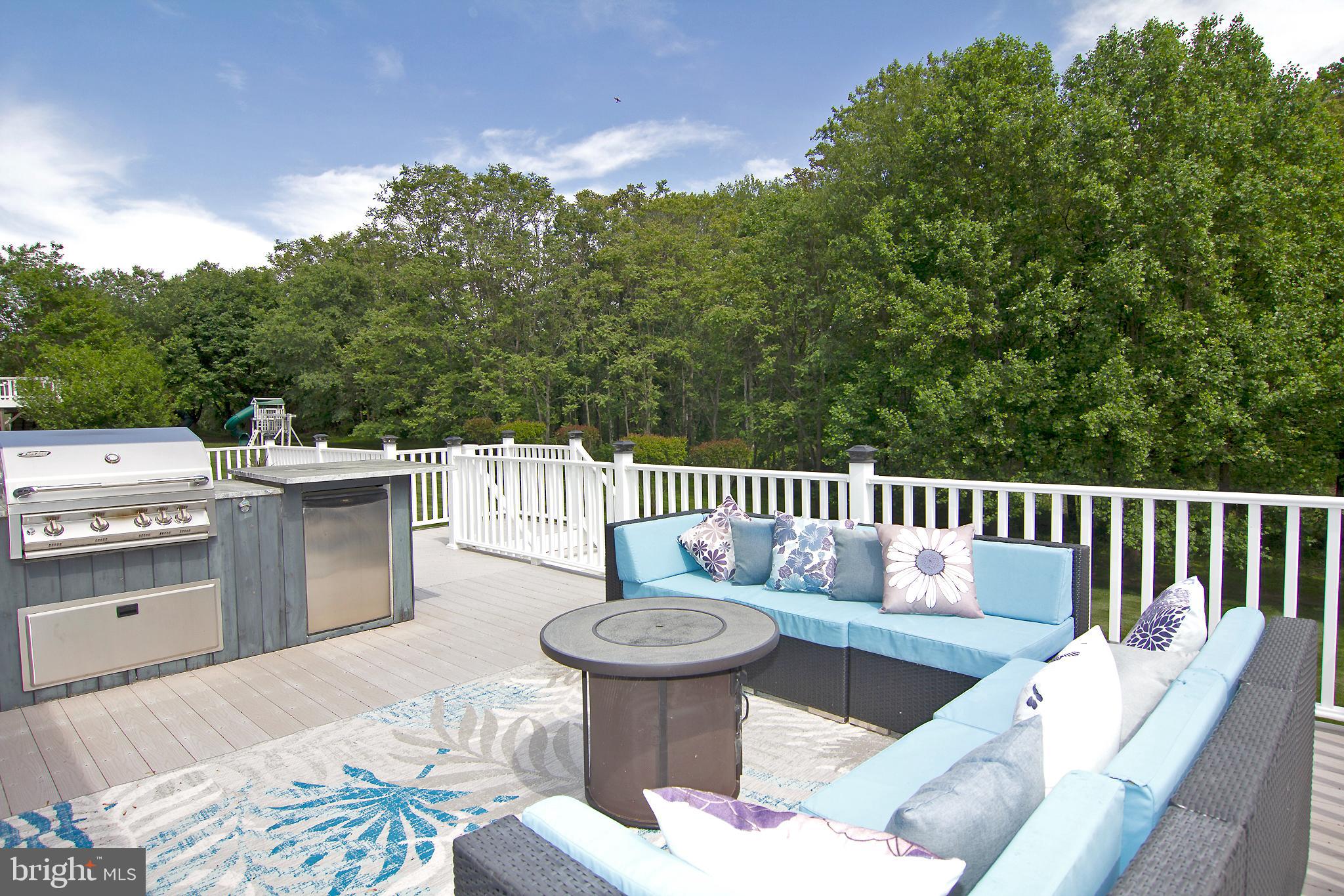 WOODSYDE ESTATES - Residential