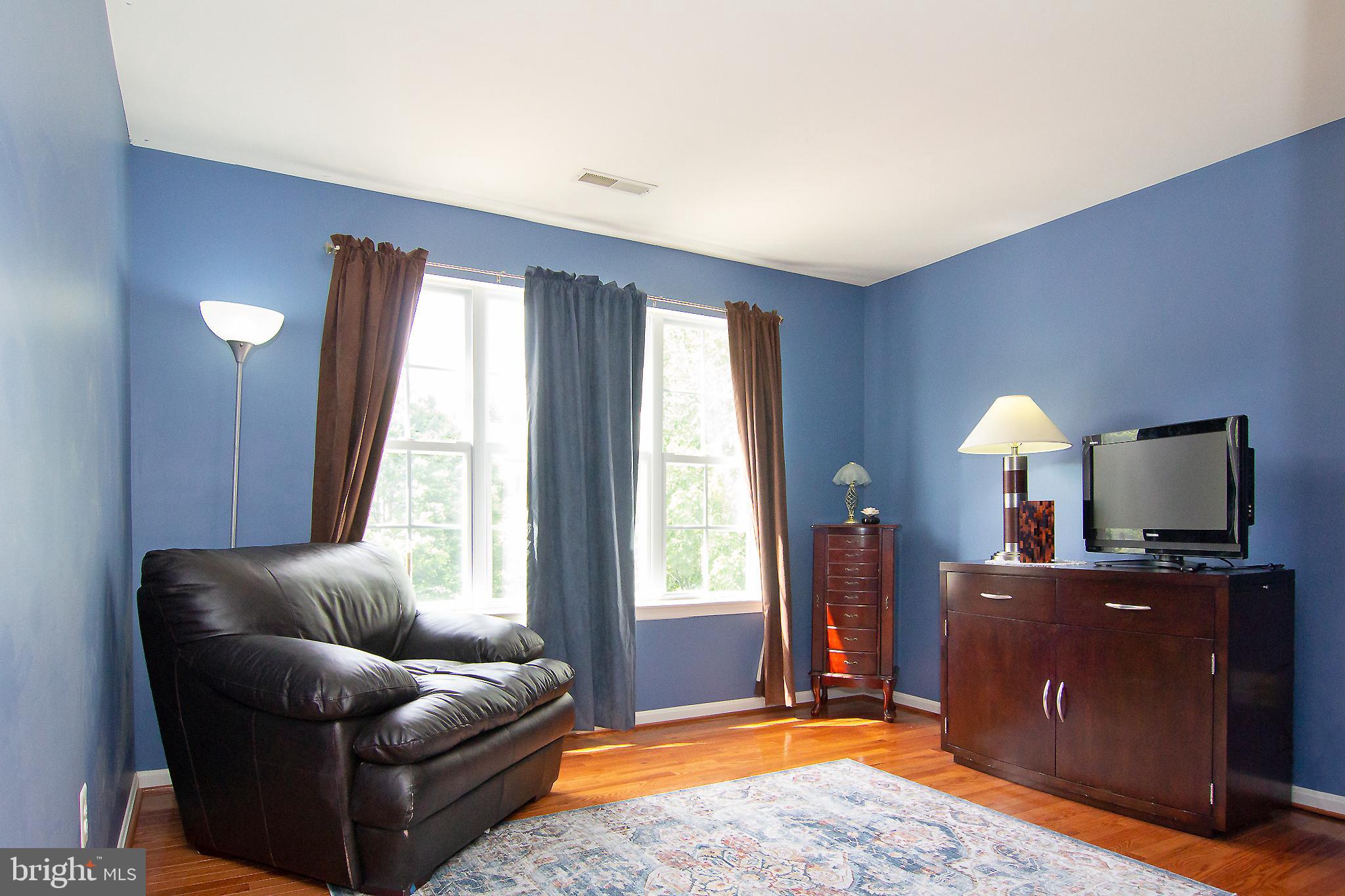 WOODSYDE ESTATES - Residential