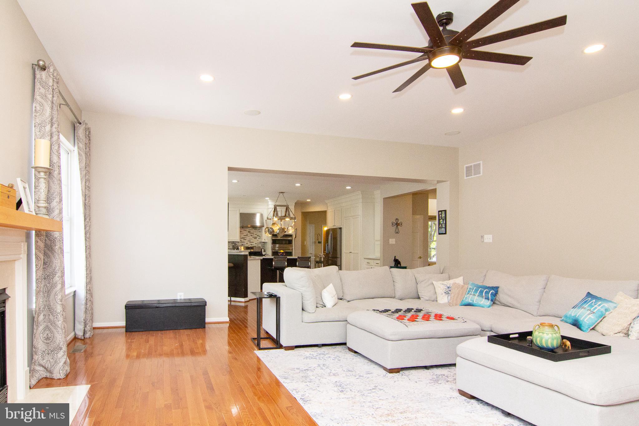 WOODSYDE ESTATES - Residential