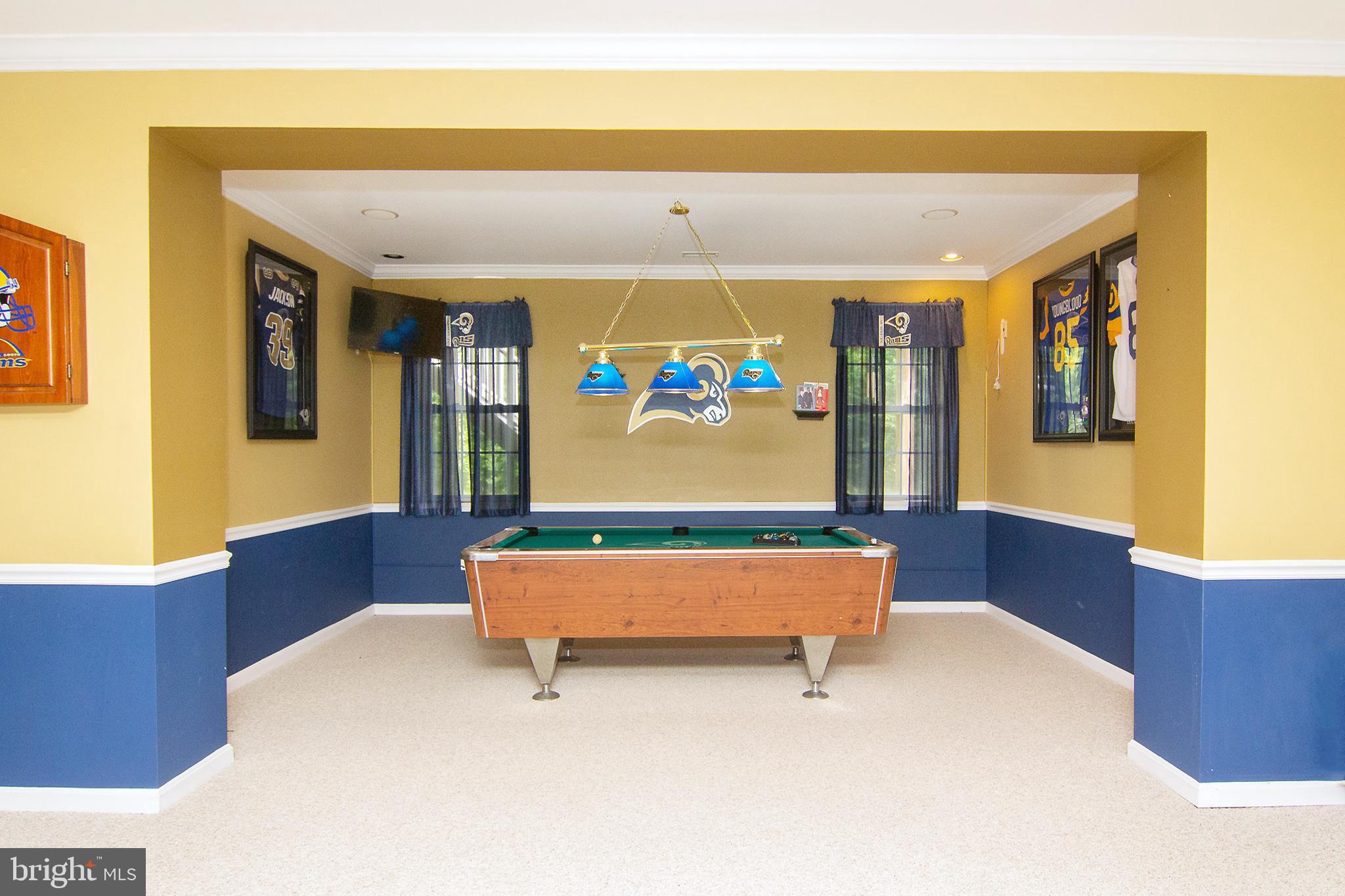 WOODSYDE ESTATES - Residential