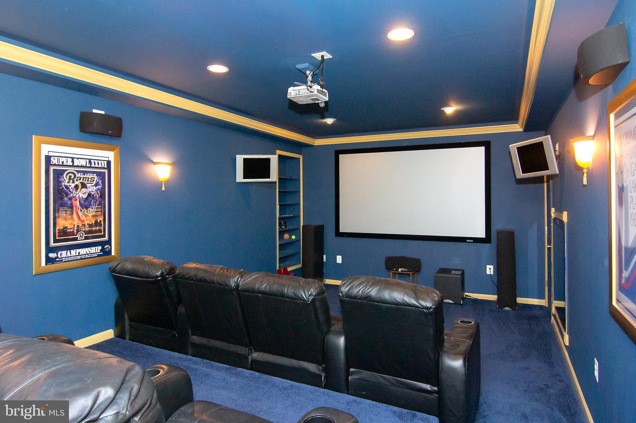 WOODSYDE ESTATES - Residential