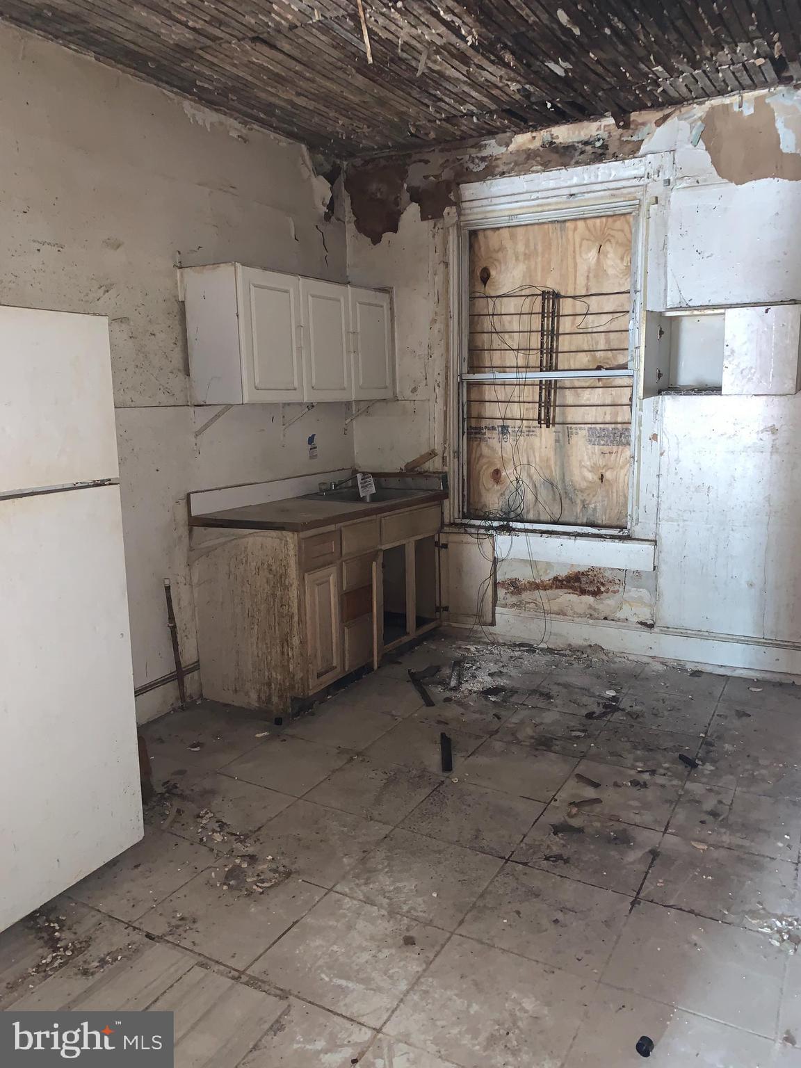 WEST BALTIMORE - Residential