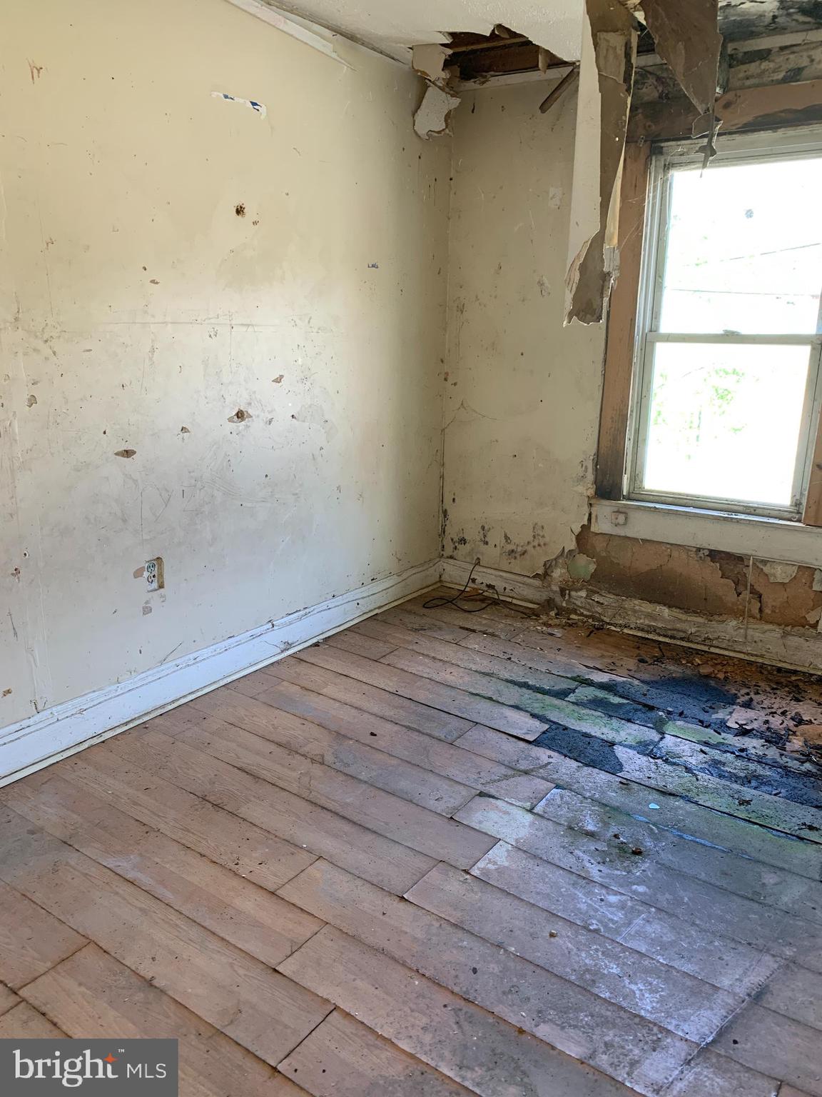 WEST BALTIMORE - Residential