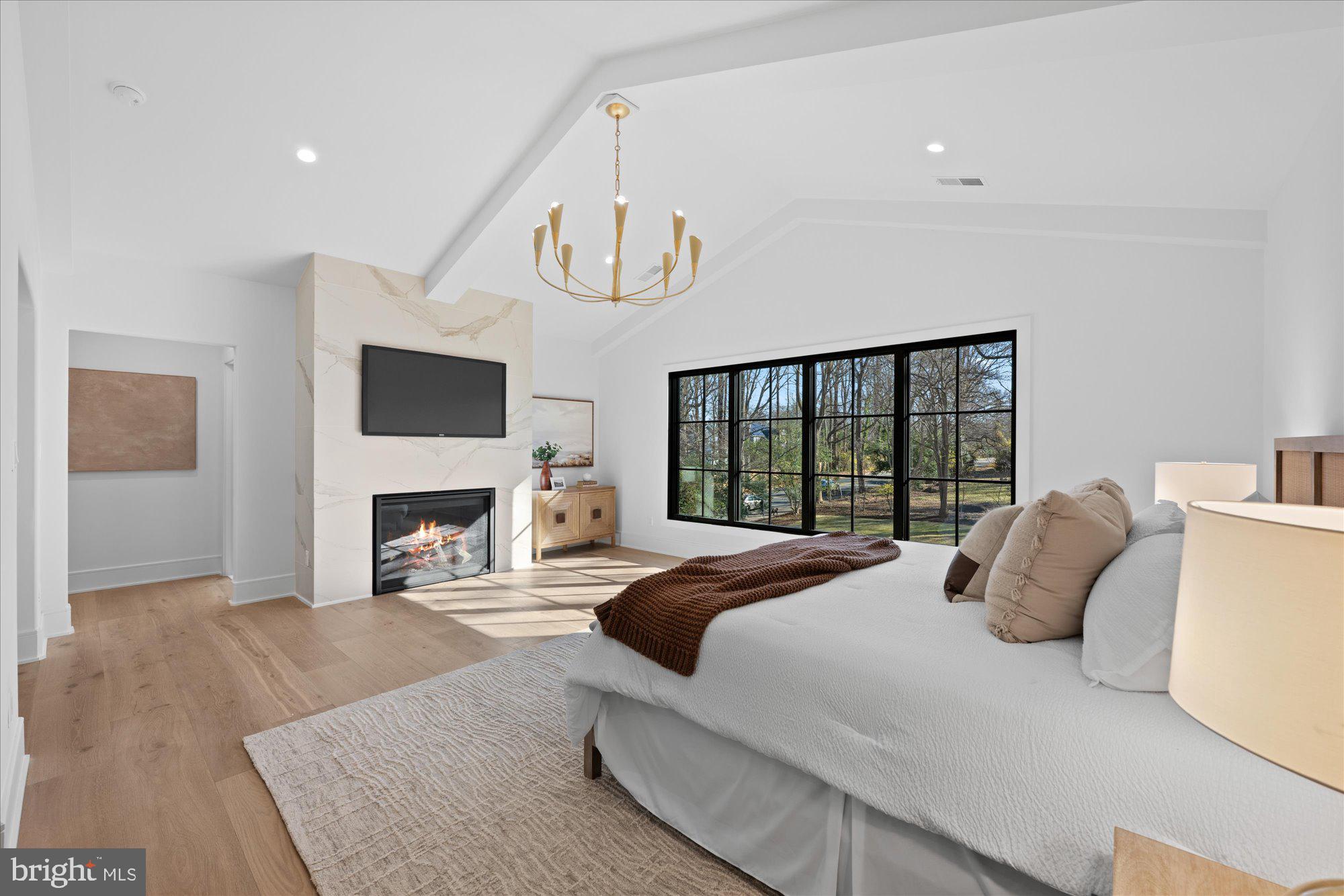 MURMURING PINES - Residential