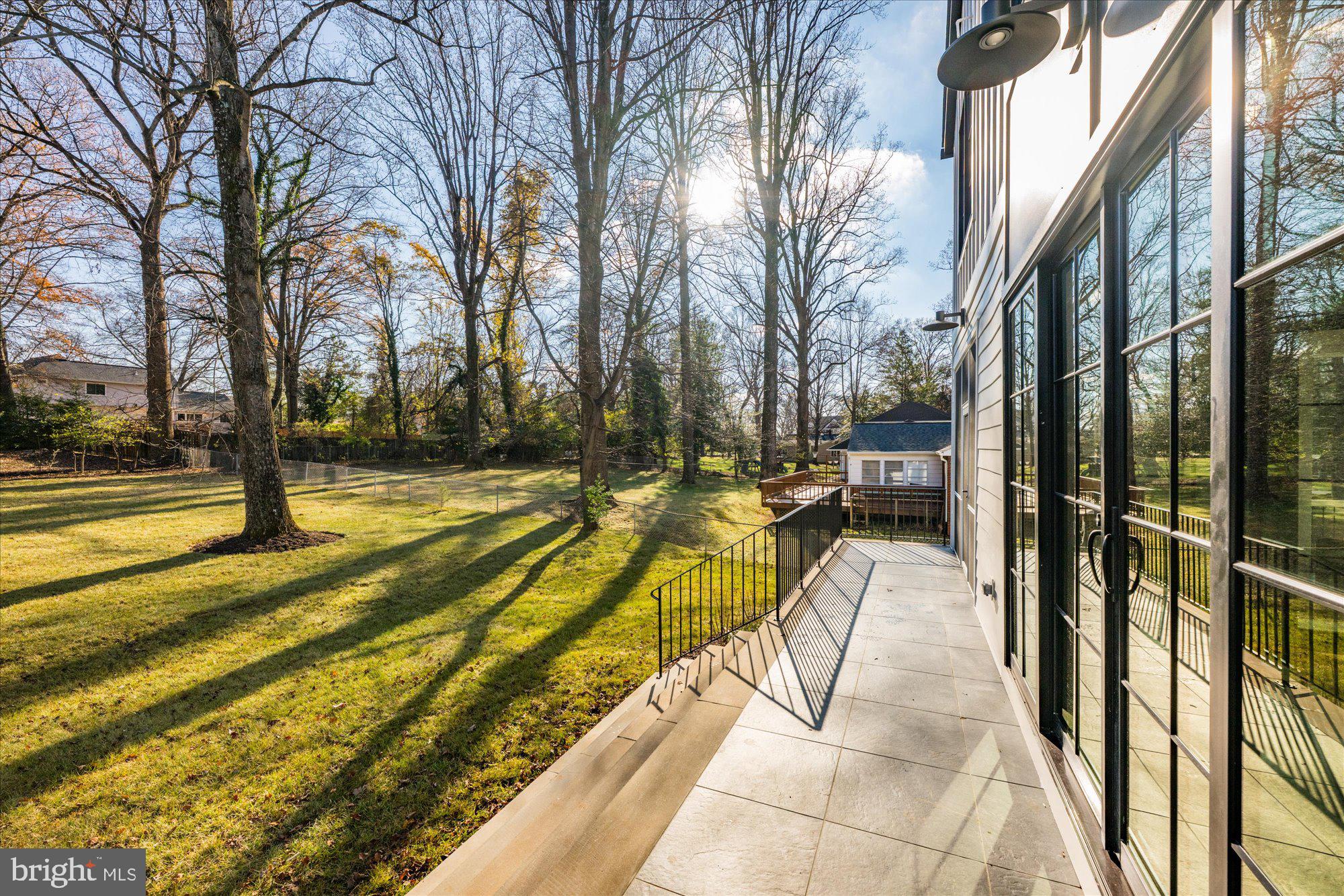 MURMURING PINES - Residential