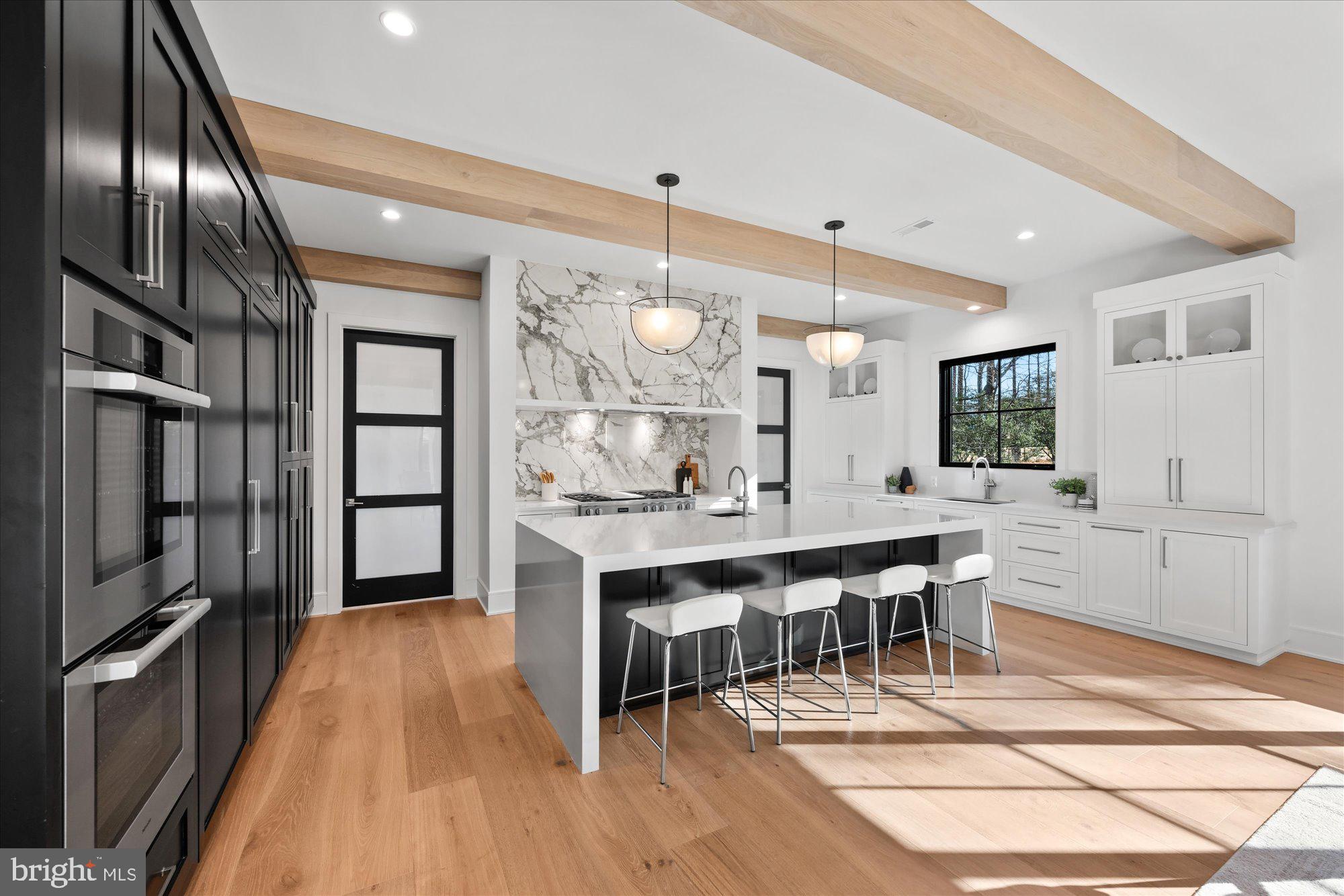 MURMURING PINES - Residential