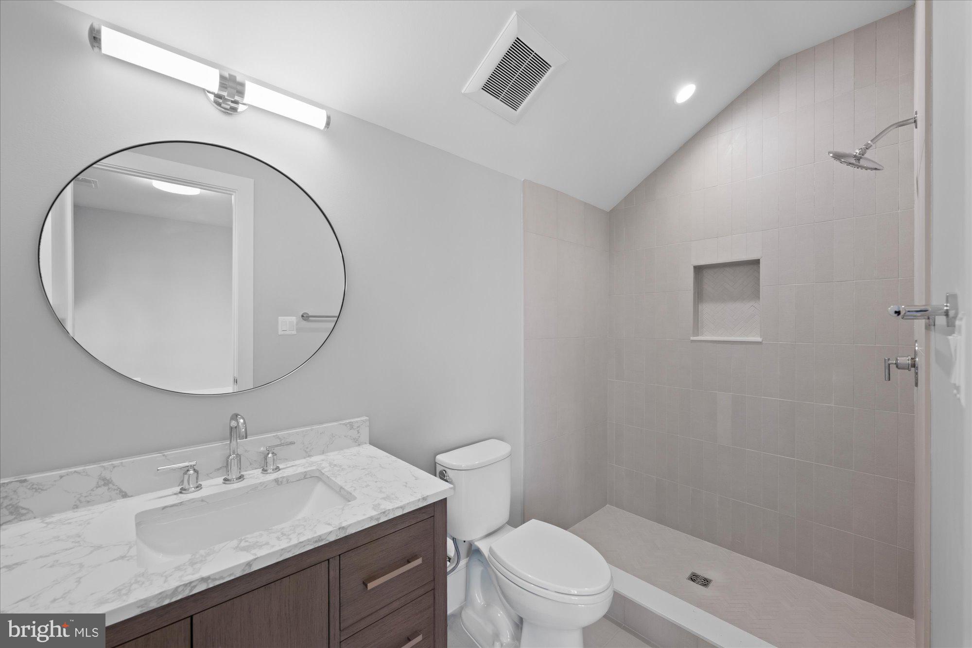 MURMURING PINES - Residential