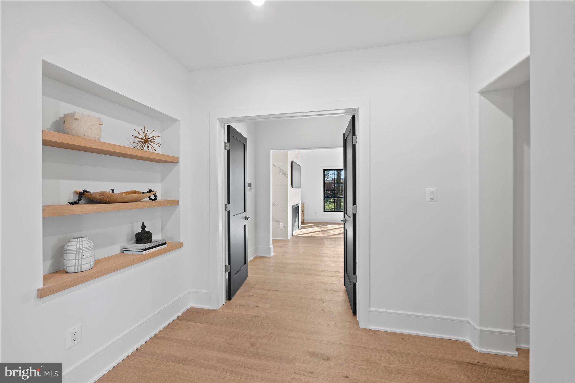 MURMURING PINES - Residential