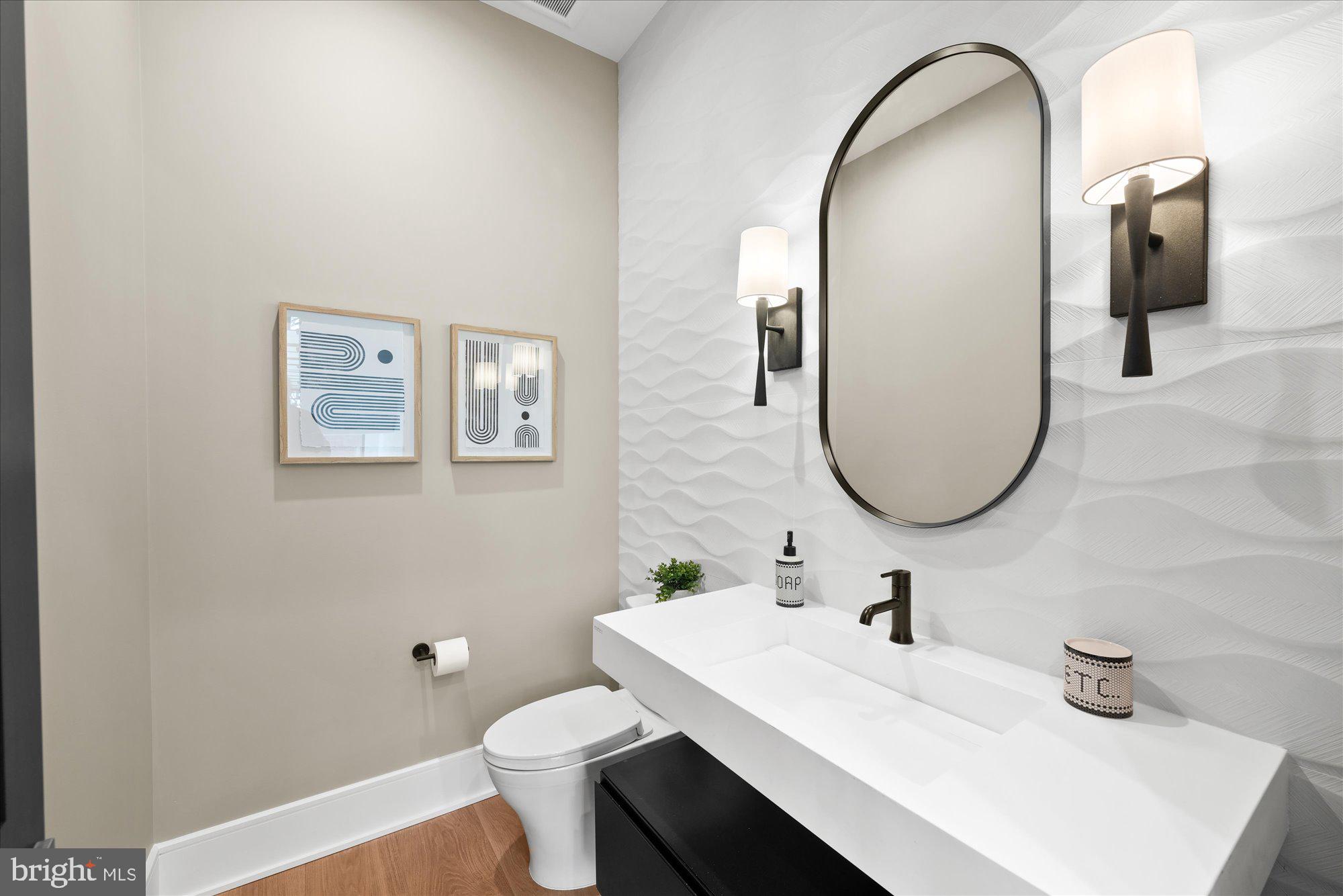 MURMURING PINES - Residential