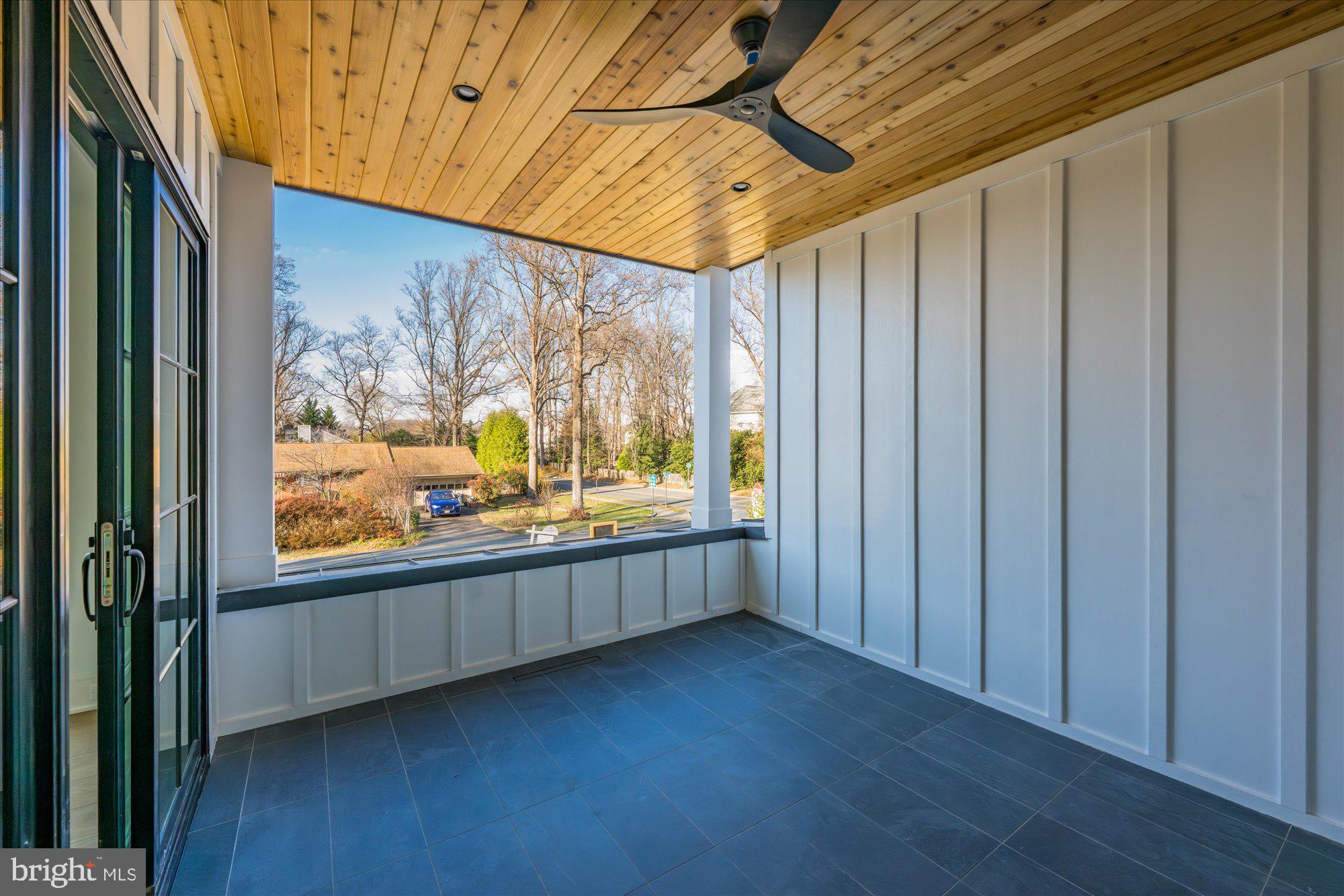 MURMURING PINES - Residential