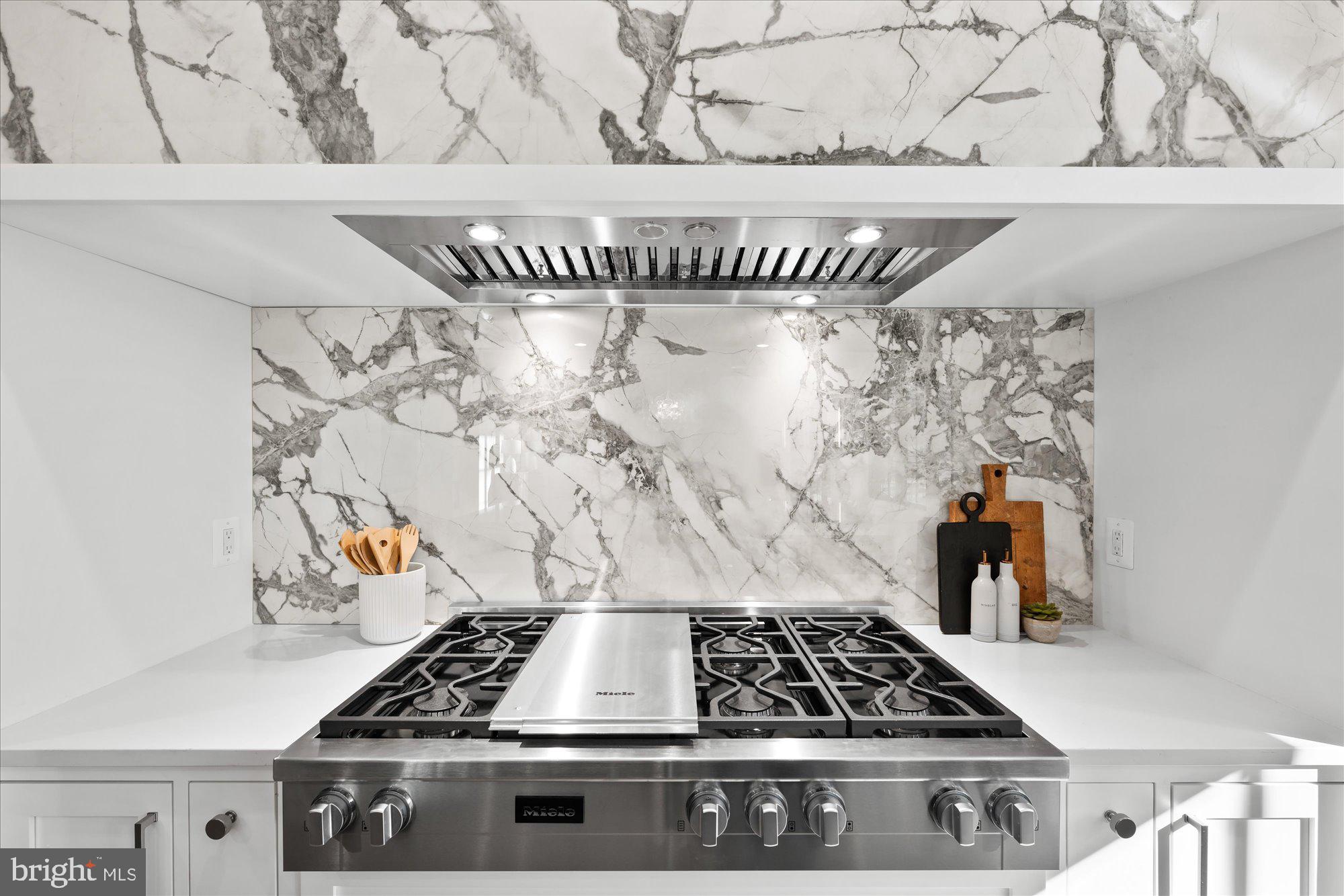 MURMURING PINES - Residential