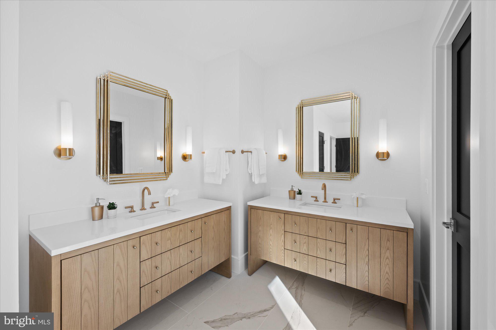 MURMURING PINES - Residential