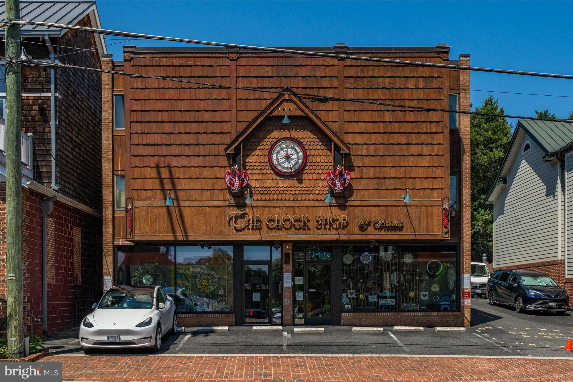 MURMURING PINES - Residential