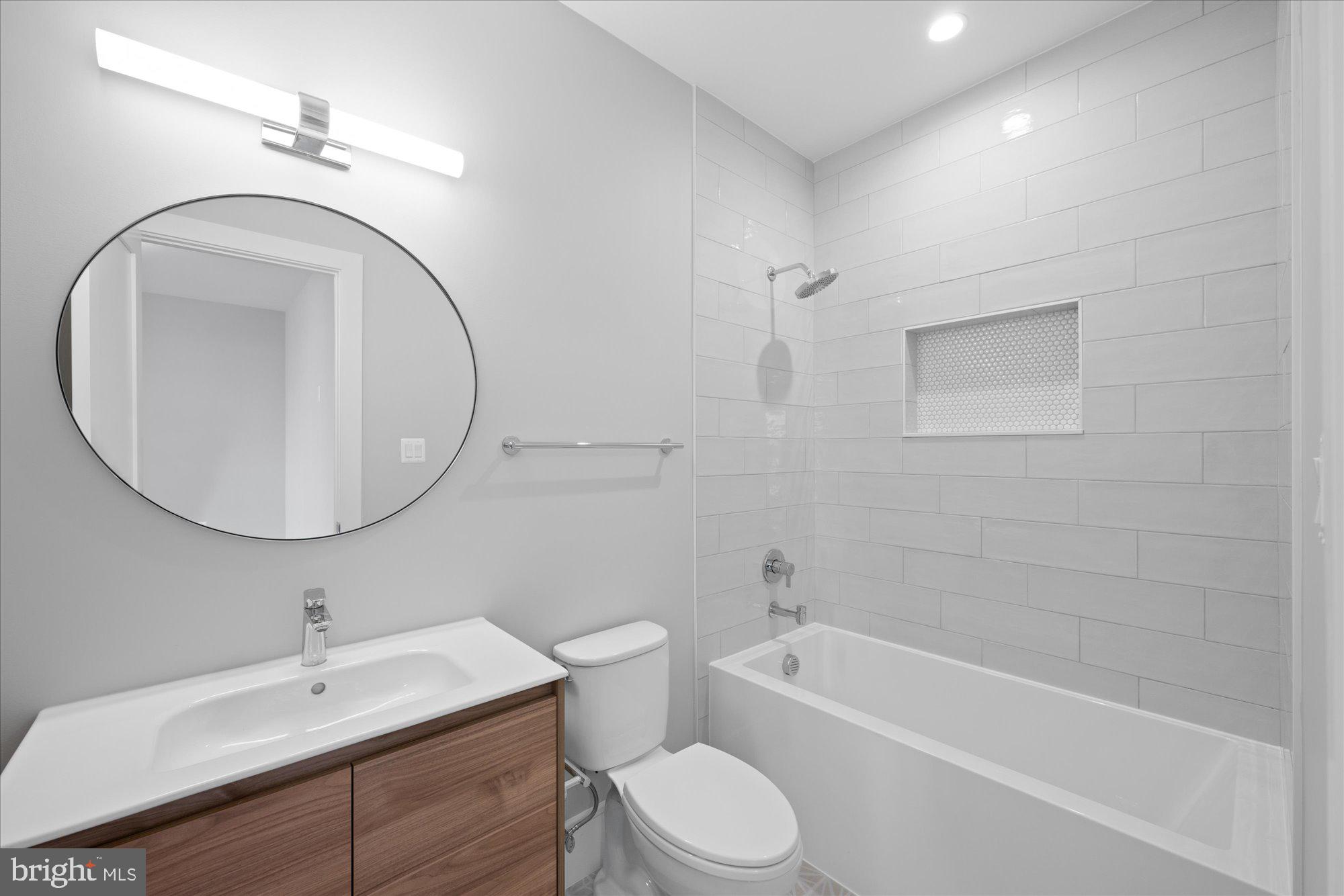 MURMURING PINES - Residential