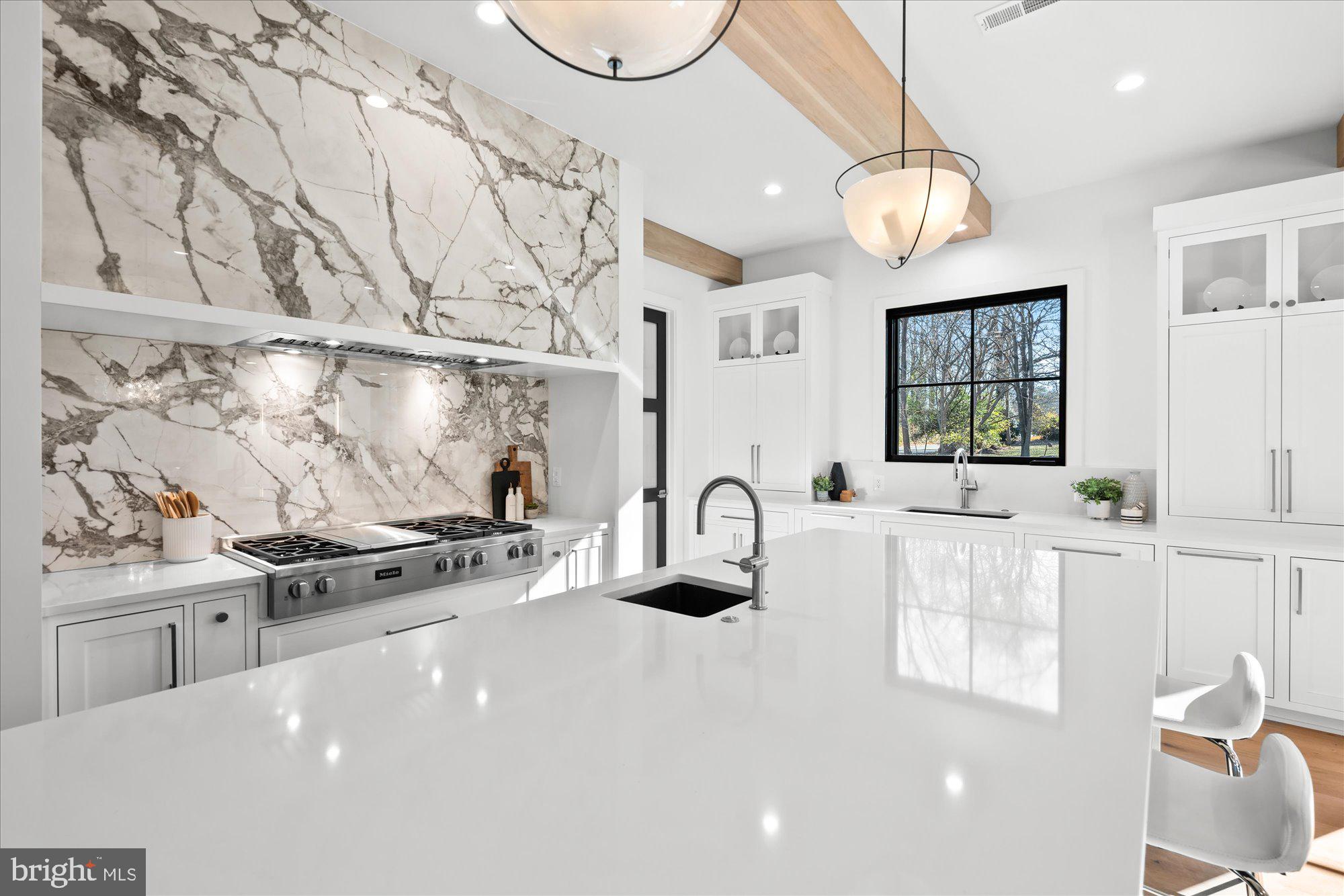 MURMURING PINES - Residential