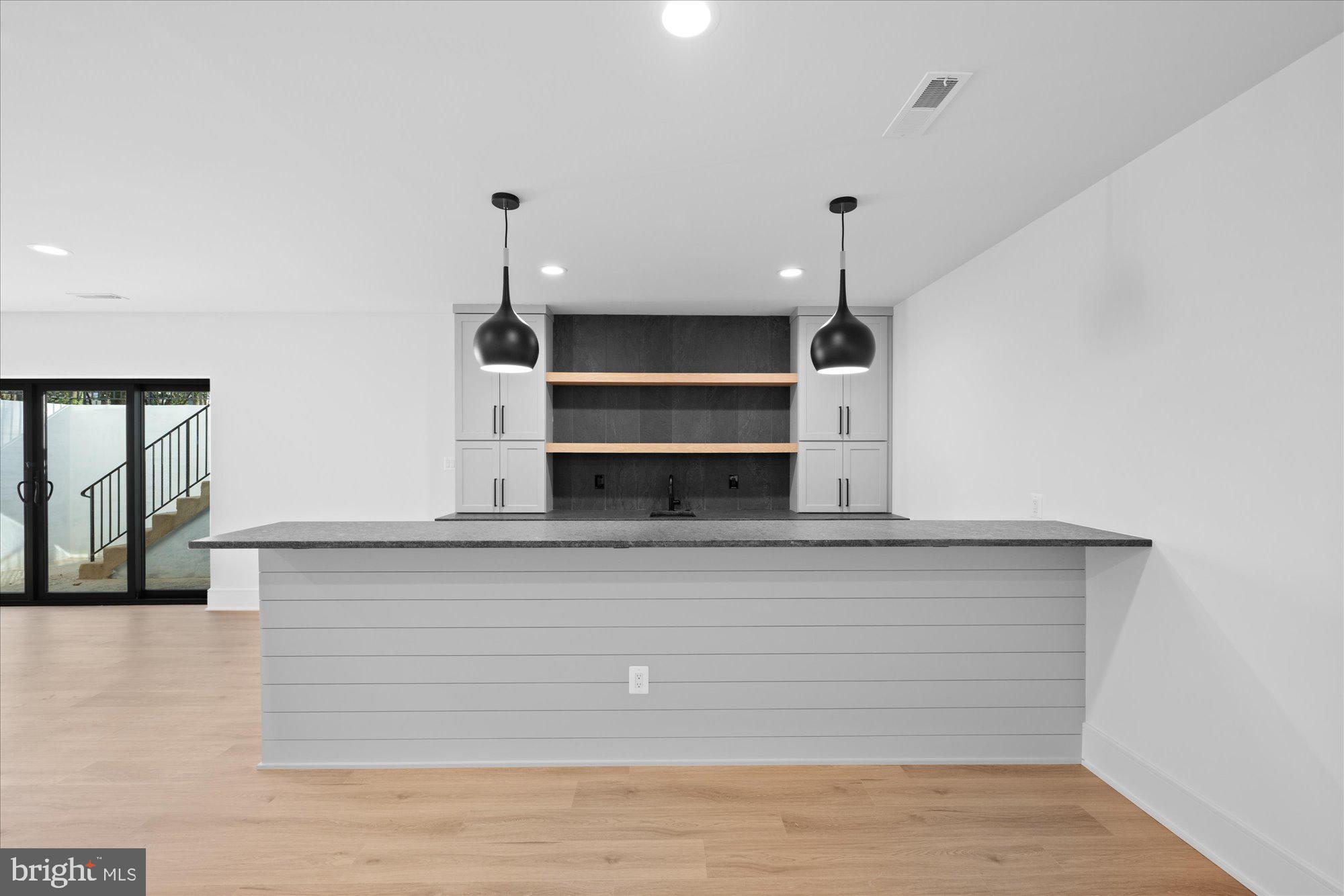 MURMURING PINES - Residential