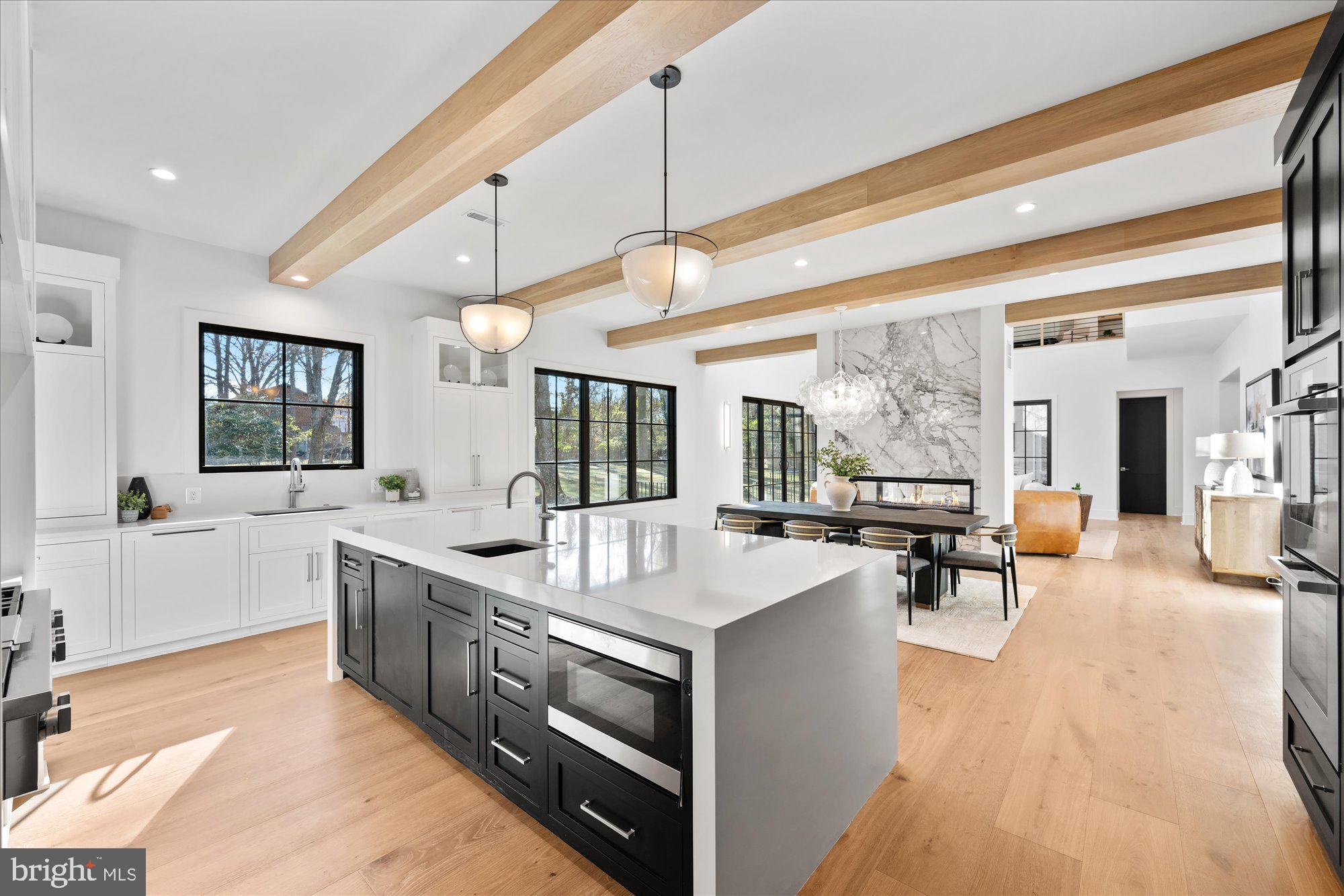 MURMURING PINES - Residential