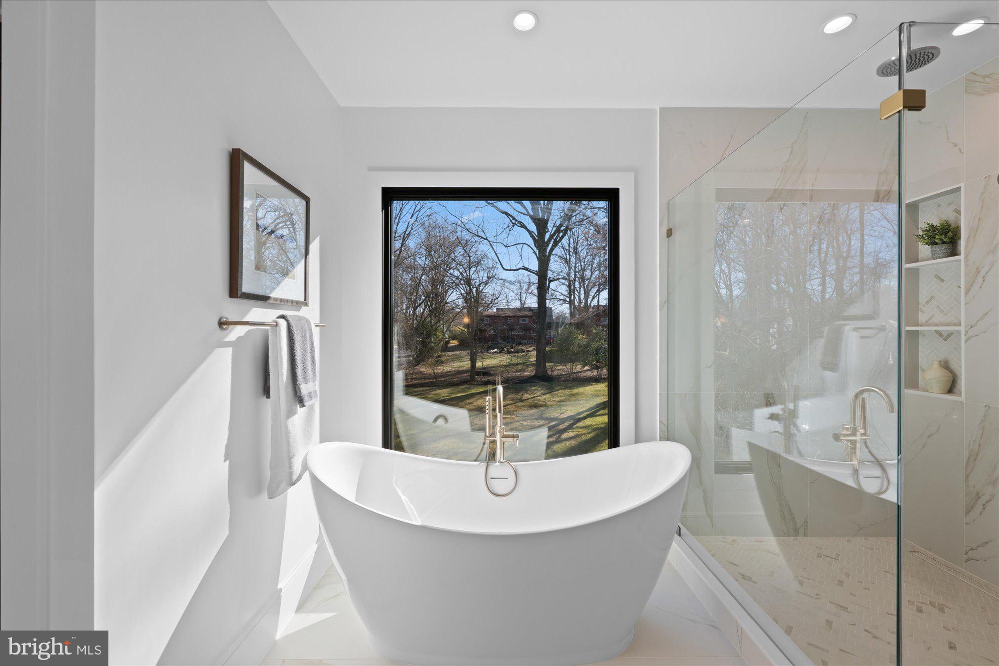 MURMURING PINES - Residential